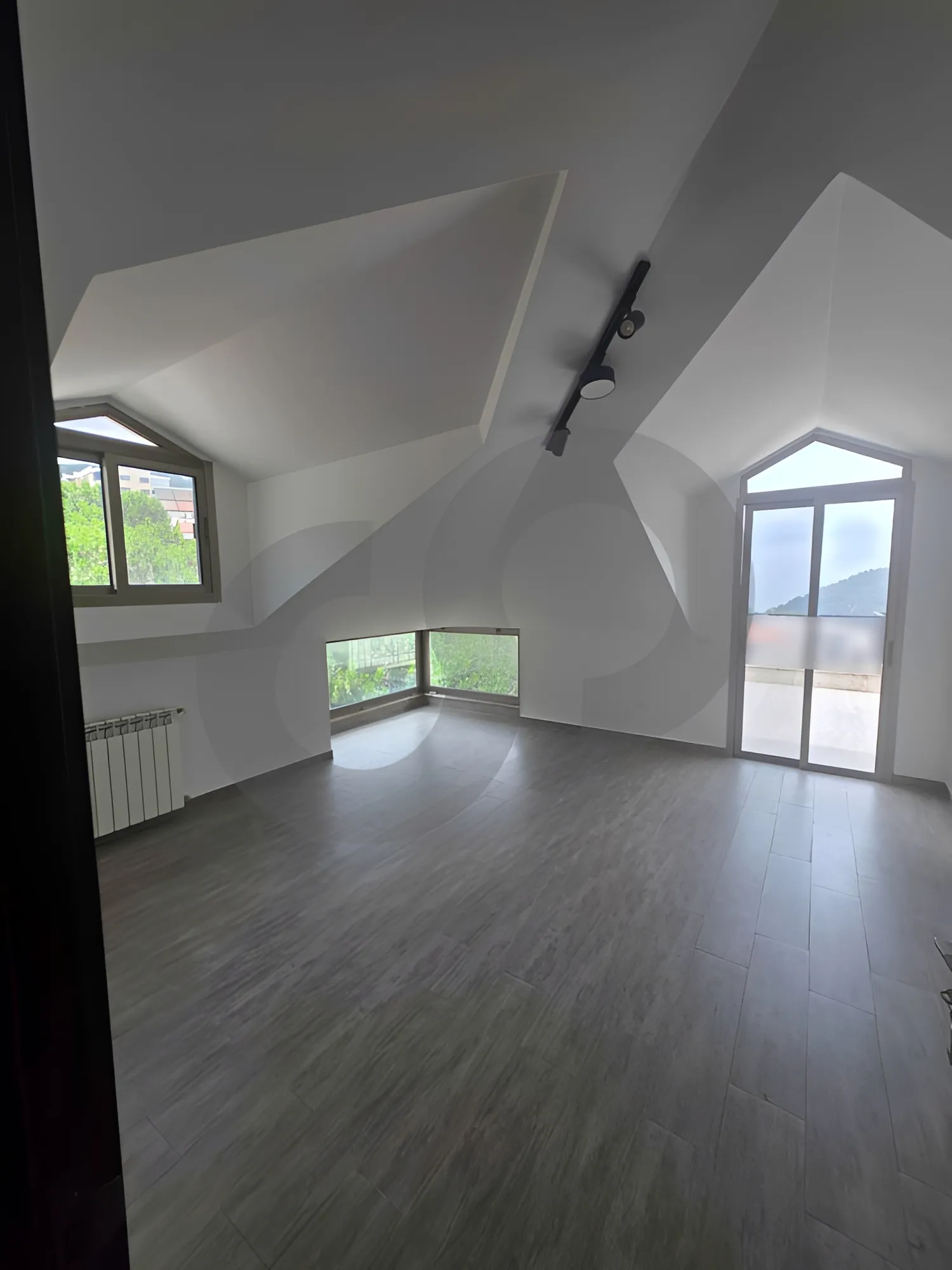 Apartment for Sale in Baabdat - 4 bed, 5 bath