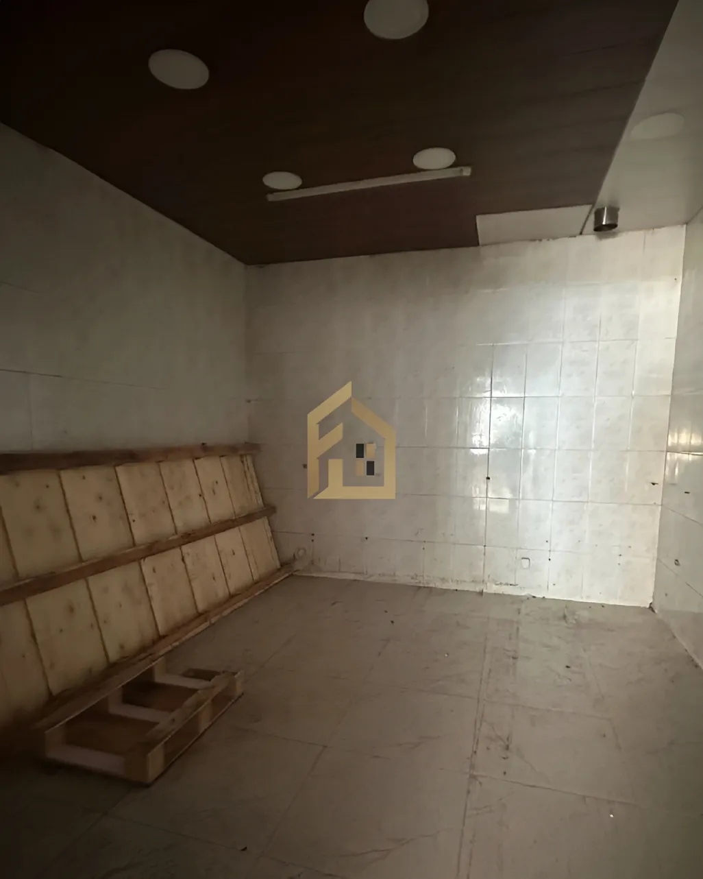 Shop for rent in Dbayeh, Lebanon