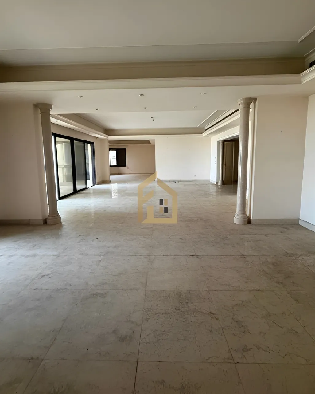 Apartment for sale in Ain El Tineh, Beirut, Lebanon - 4 bed, 5 bath