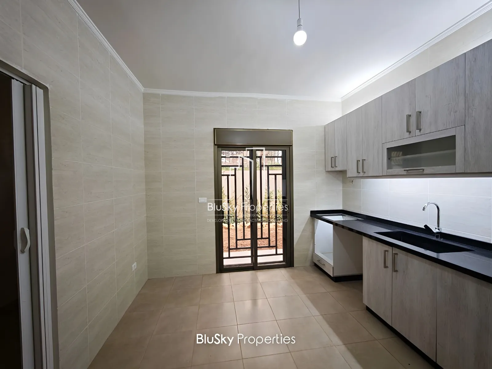 Apartment for Sale in Mar Chaaya - 3 bed, 4 bath