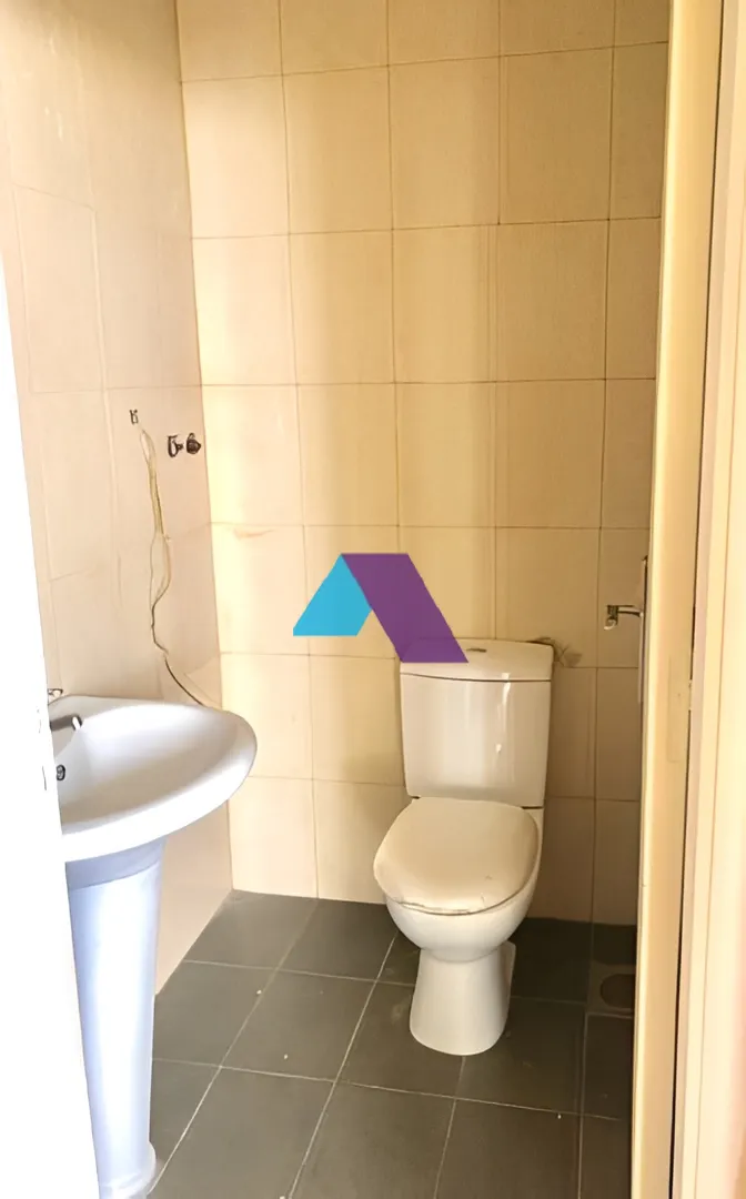 Office for sale in Beit El Kiko