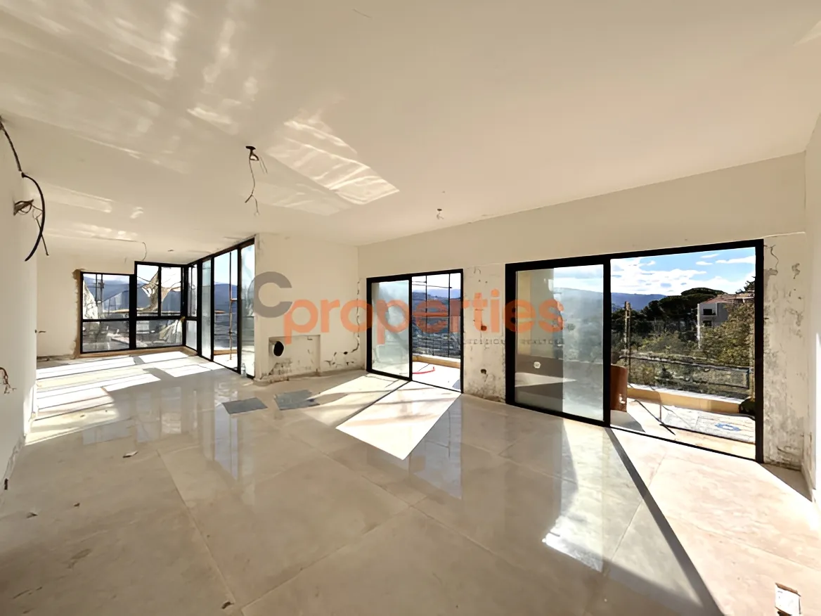 Apartment for Sale in Broummana - 3 bed, 3 bath