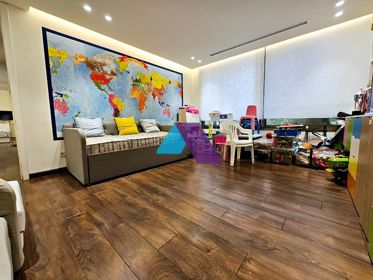 Apartment for sale in Ramlet El Baida, Beirut, Lebanon