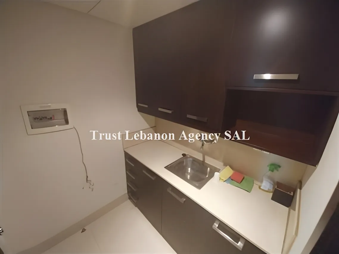Shop for rent in Metn, Dekweneh