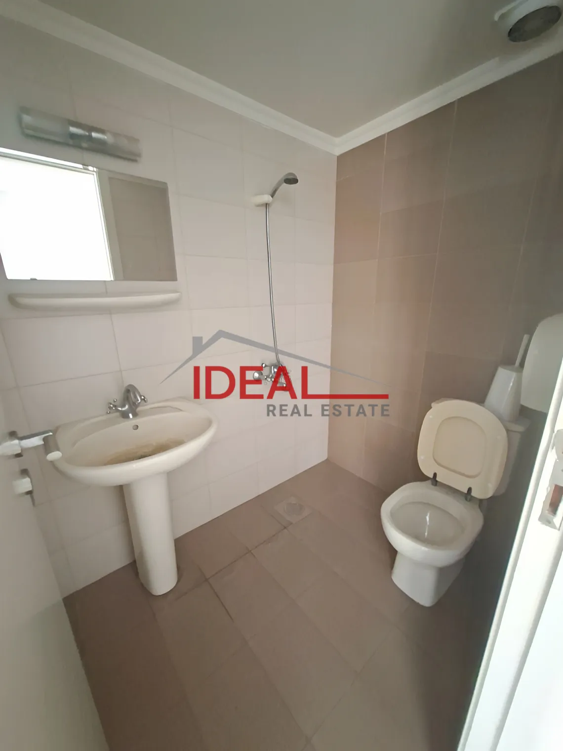 Office for rent in Kfar Hbab, Lebanon