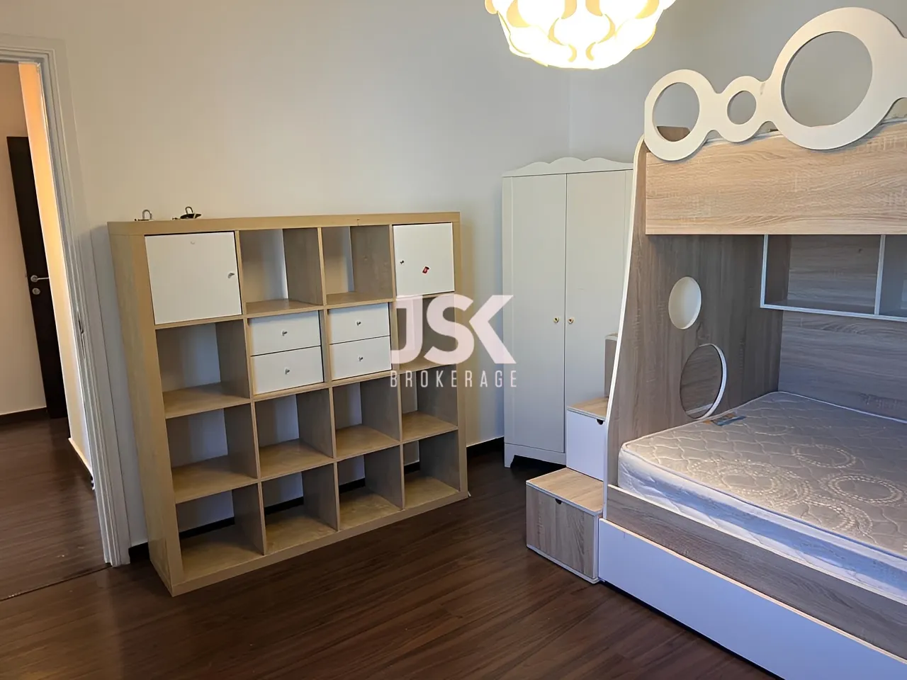 Office for Rent in Dekwaneh