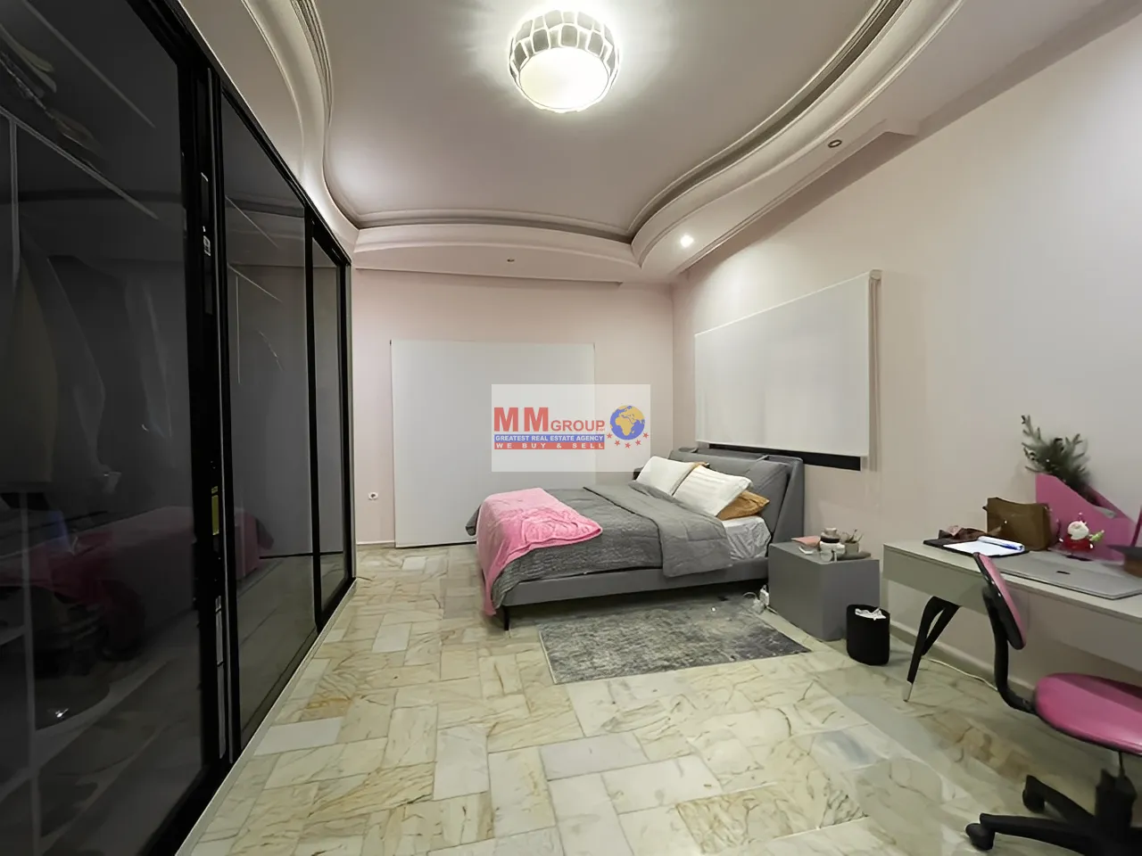 Villa for Sale in Alay Dawhet Aramoun - 5 bed, 6 bath