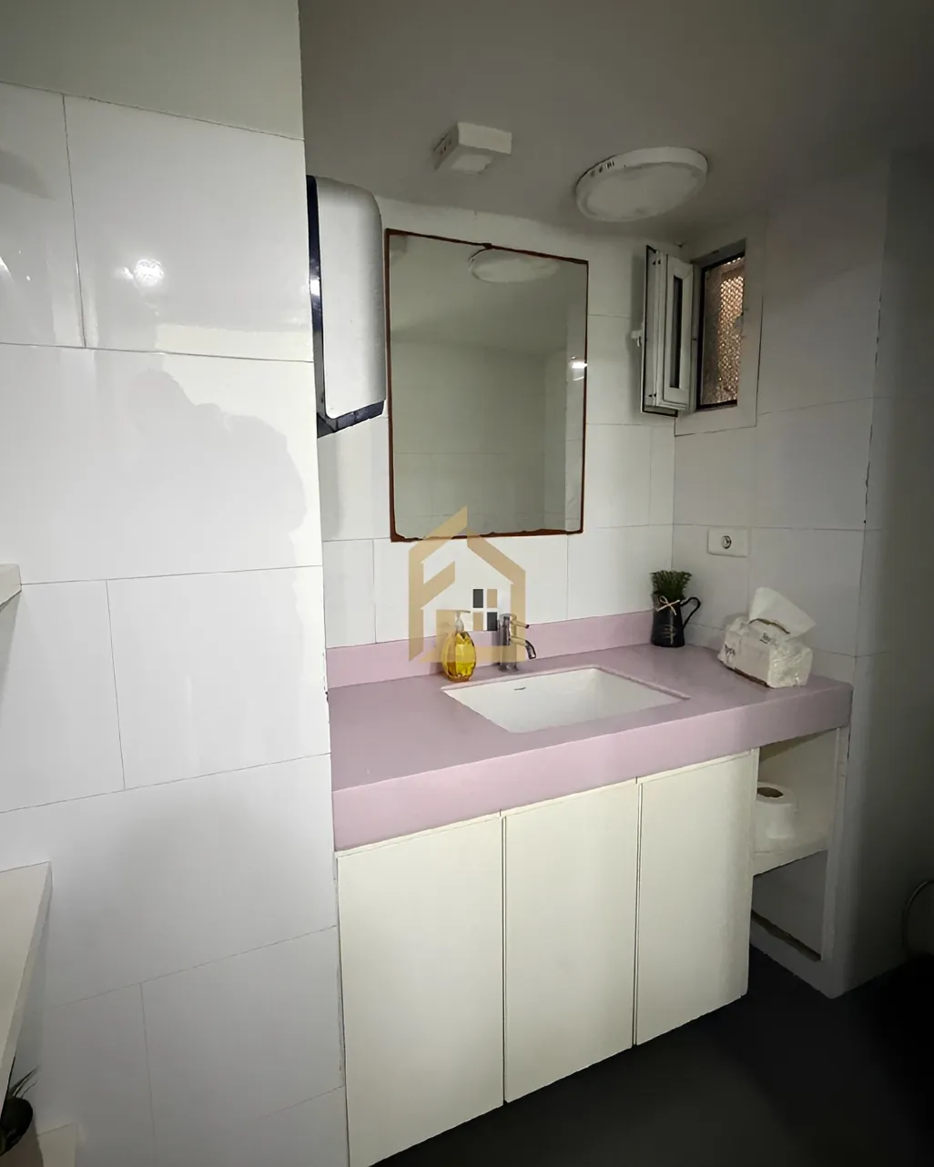 Office for rent in Saifi Village, Beirut, Lebanon