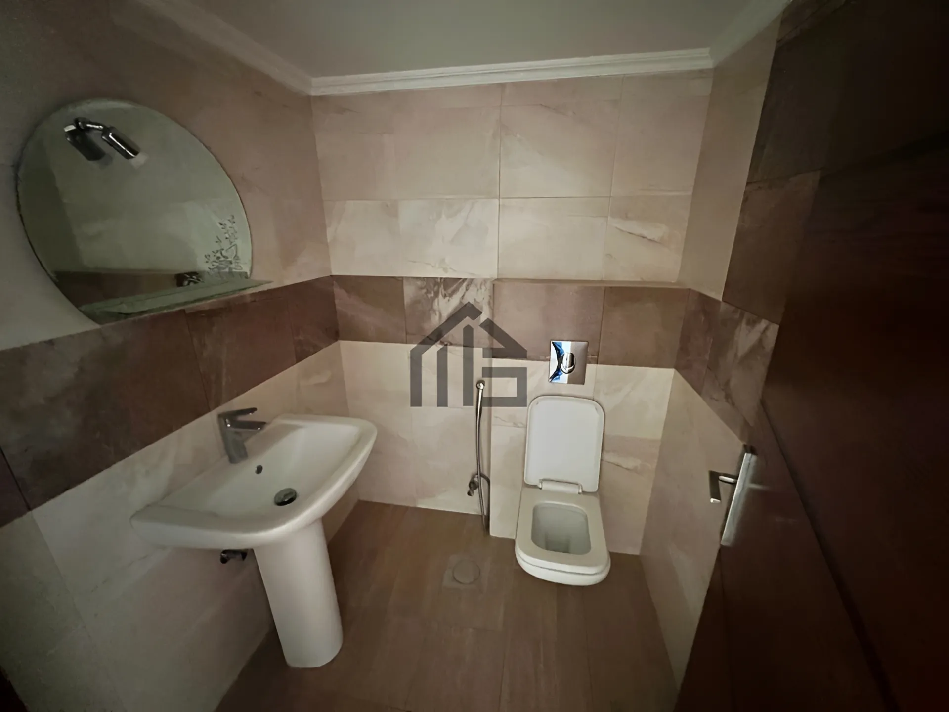 Apartment for sale in Aaraiya