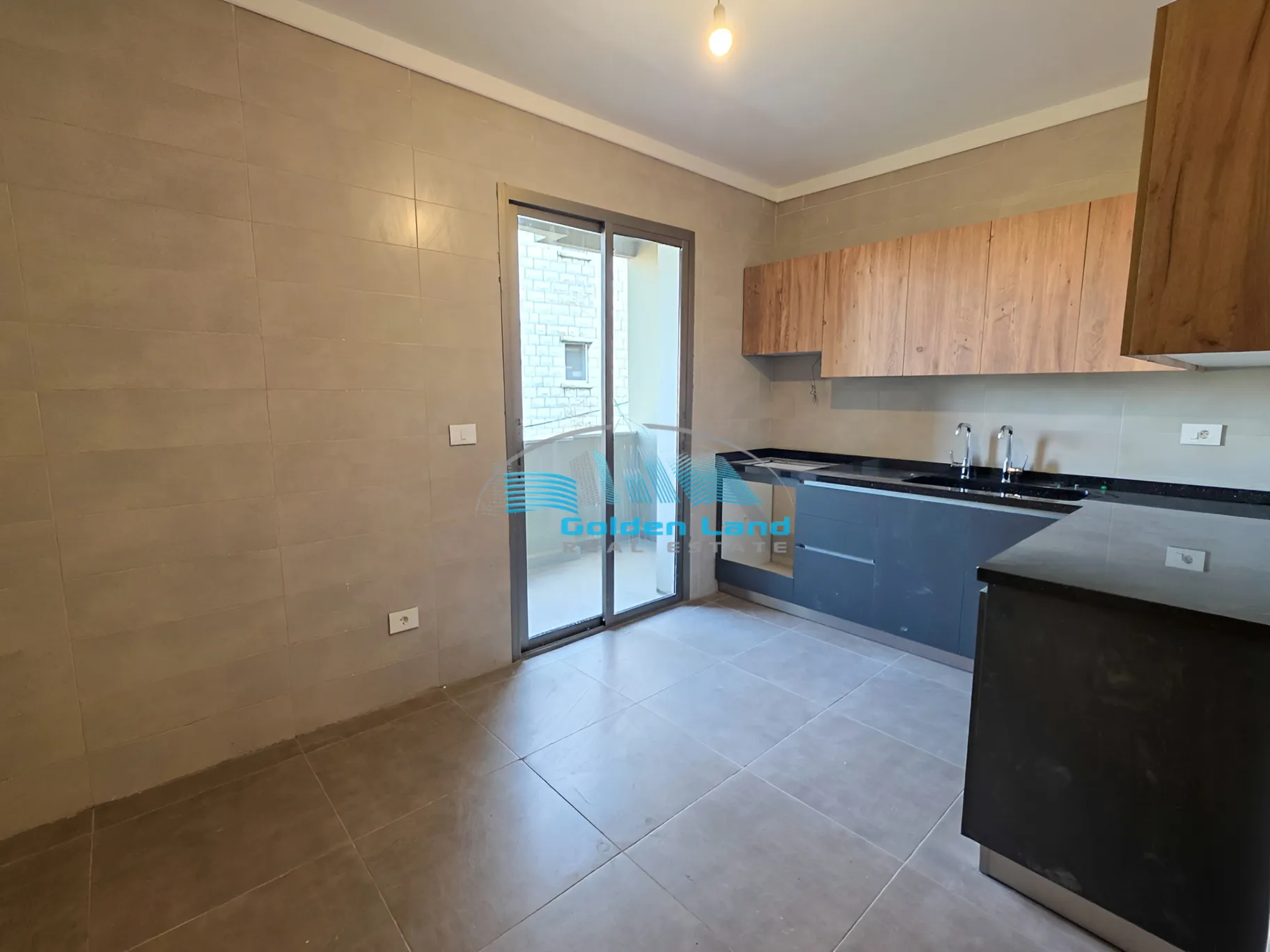 Apartment for sale in Zikrit, Lebanon