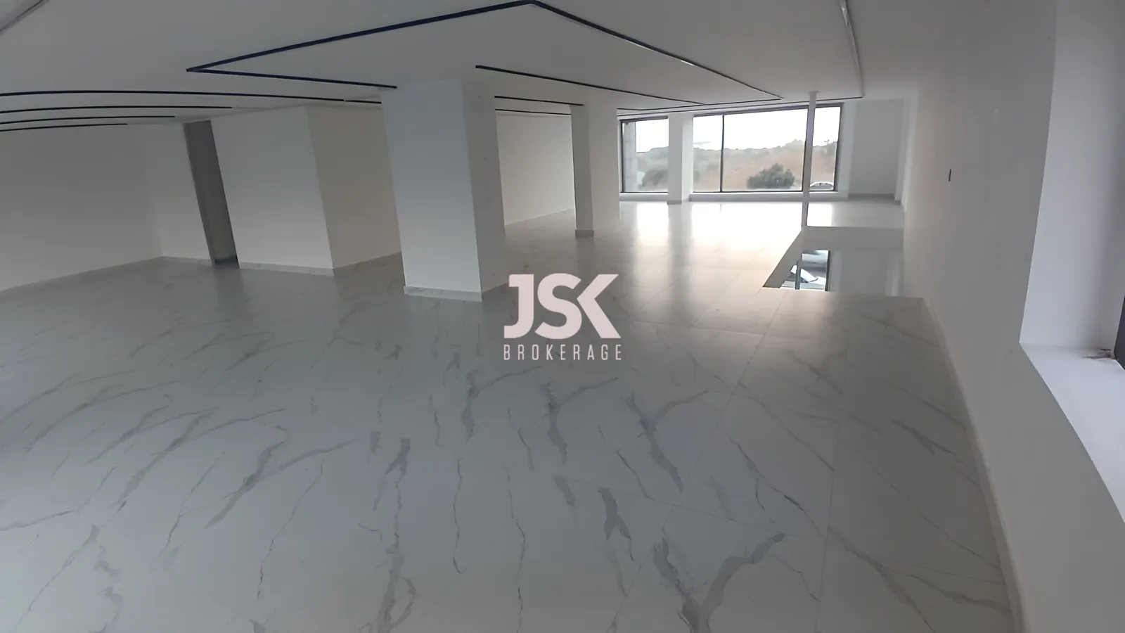 Showroom for Rent in Dbayeh