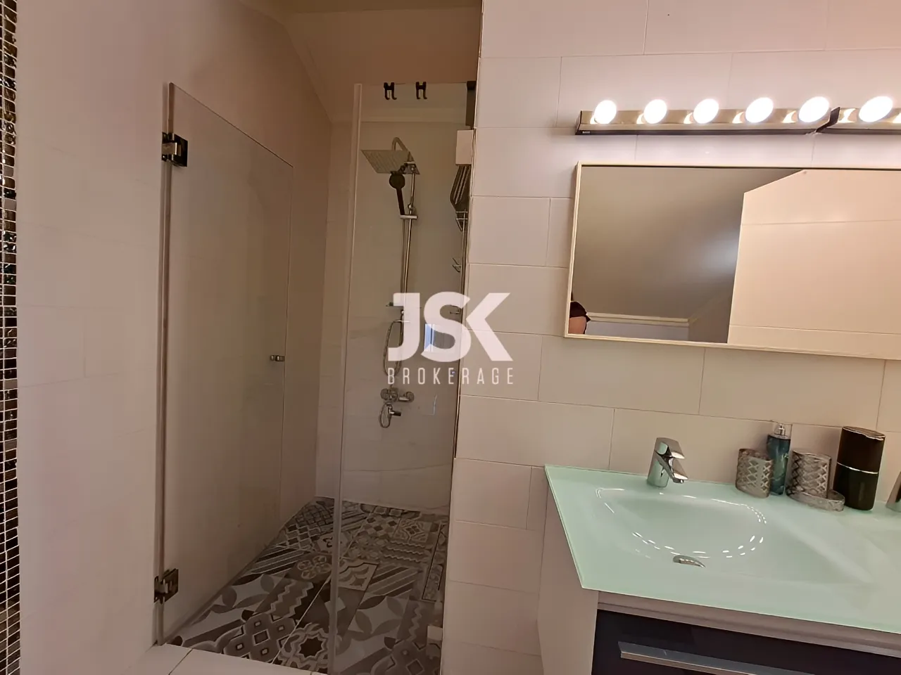 Apartment for Sale in Zouk Mosbeh