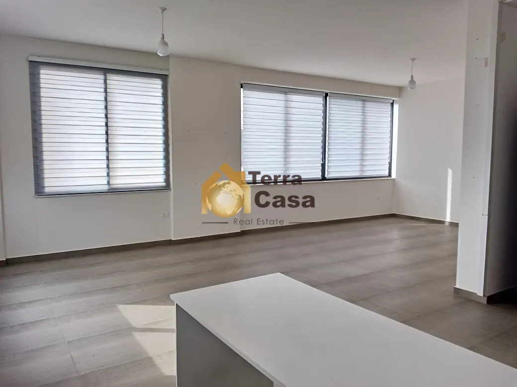 Office for Sale in Ksara Prime Location