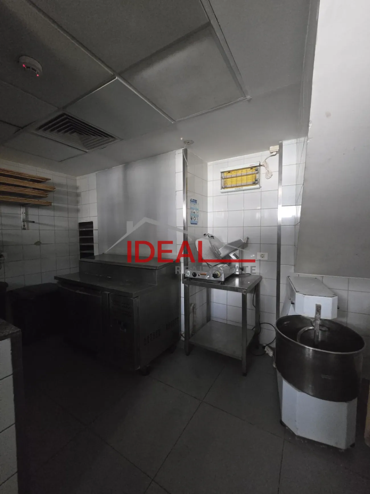 Restaurant for rent in Ain el remmeneh, baabda, Lebanon