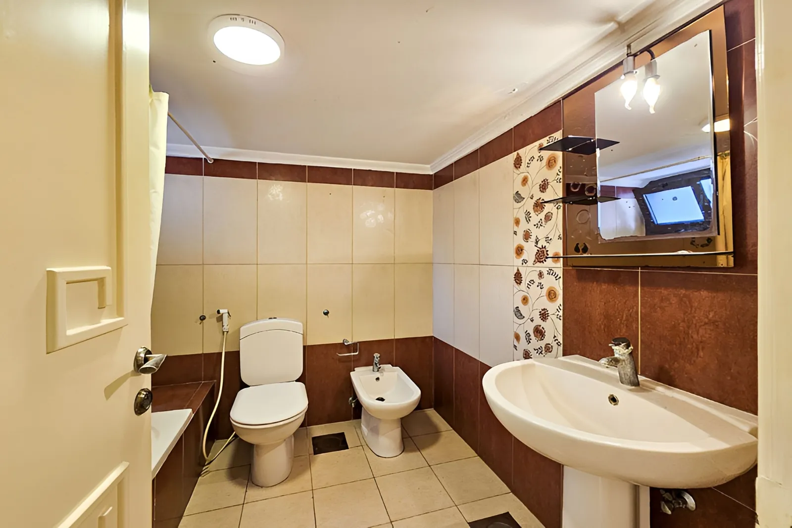 Apartment for Rent in Zarif
