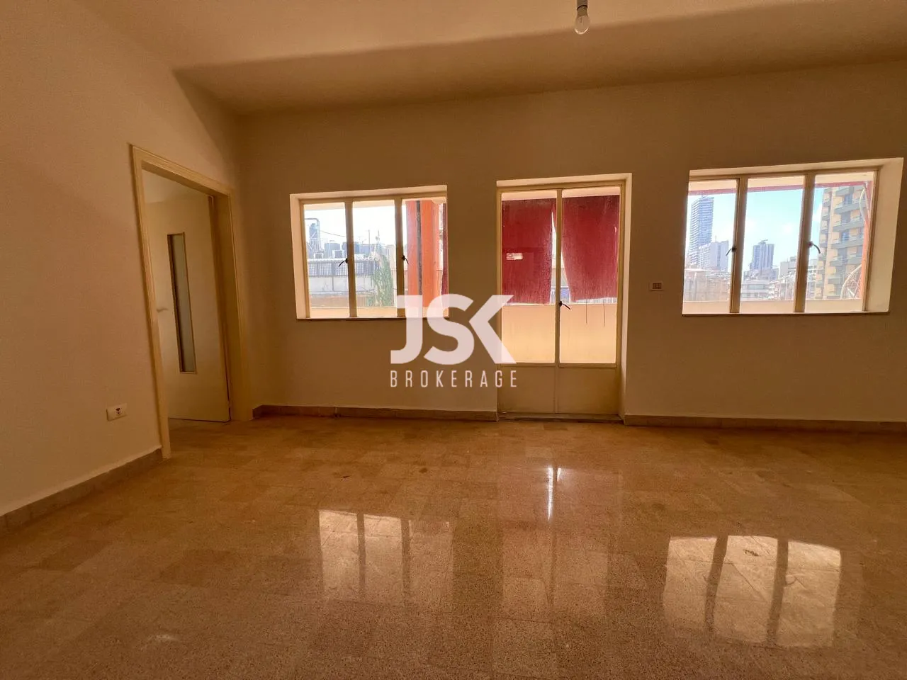 Apartment for Rent in Achrafieh - 3 bed, 2 bath