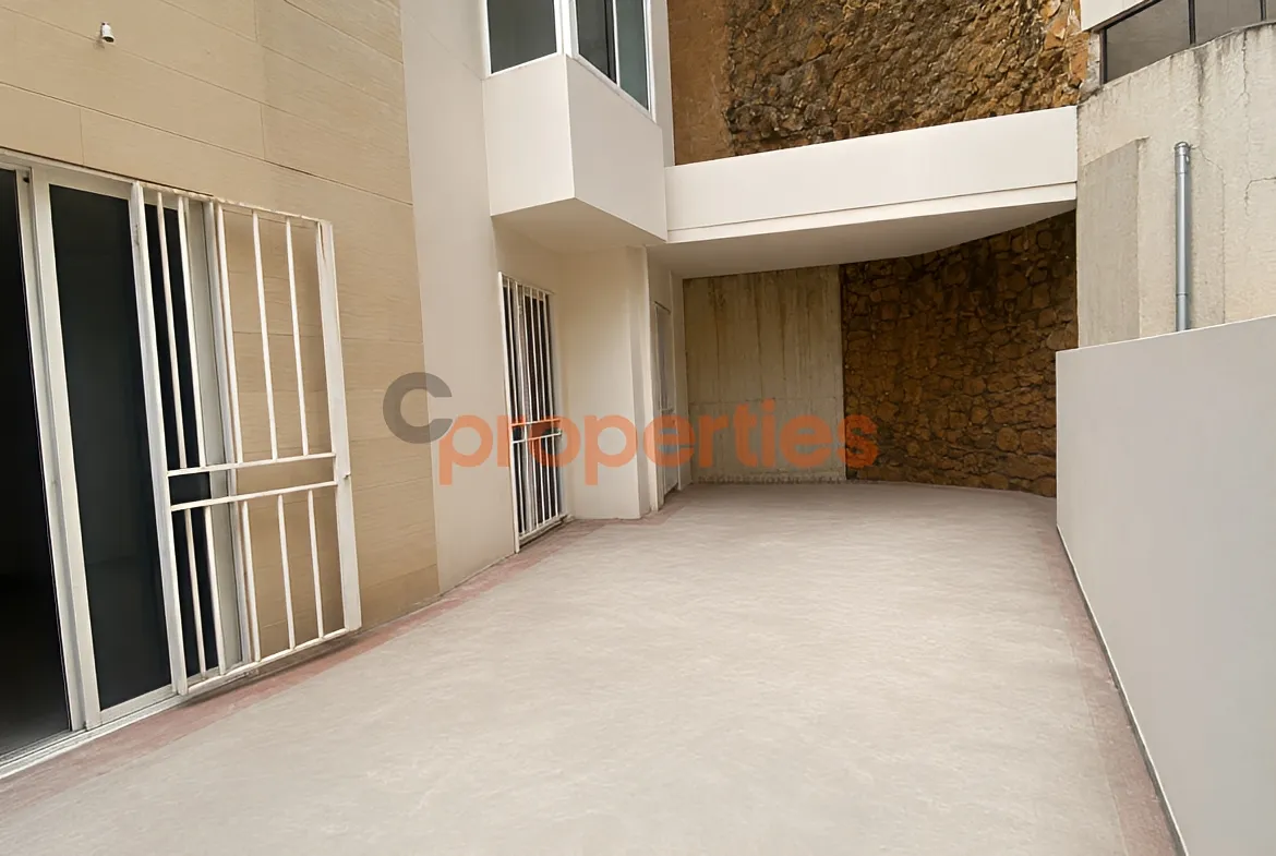 Apartment for Sale in Mansourieh - 4 bed, 4 bath