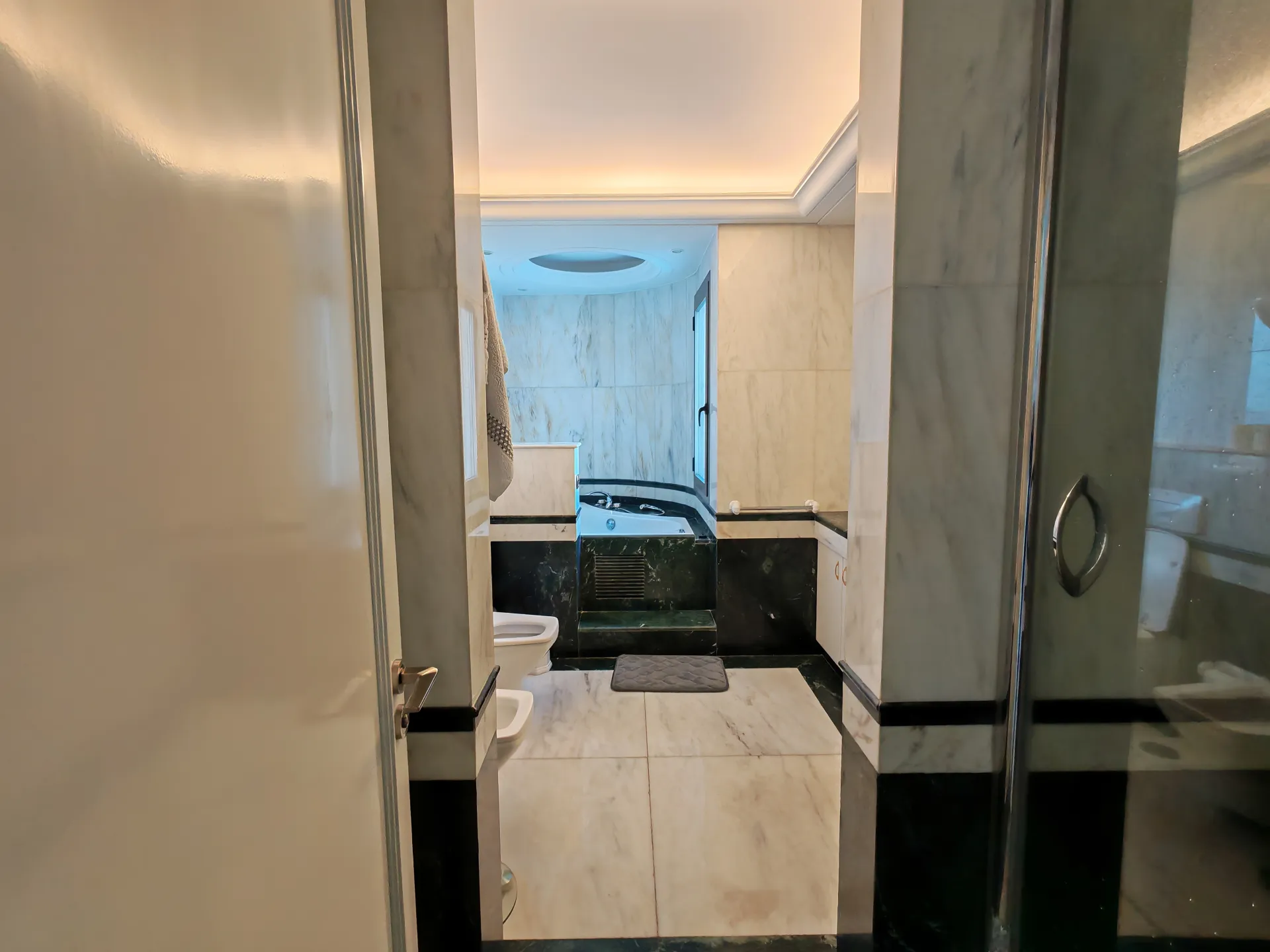 Apartment in Sursock, beirut, lebanon