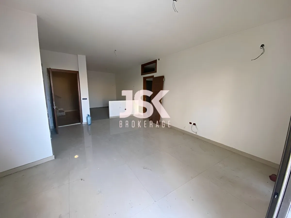 Apartment for Sale in Ain Aar, Lebanon - 2 bed, 2 bath