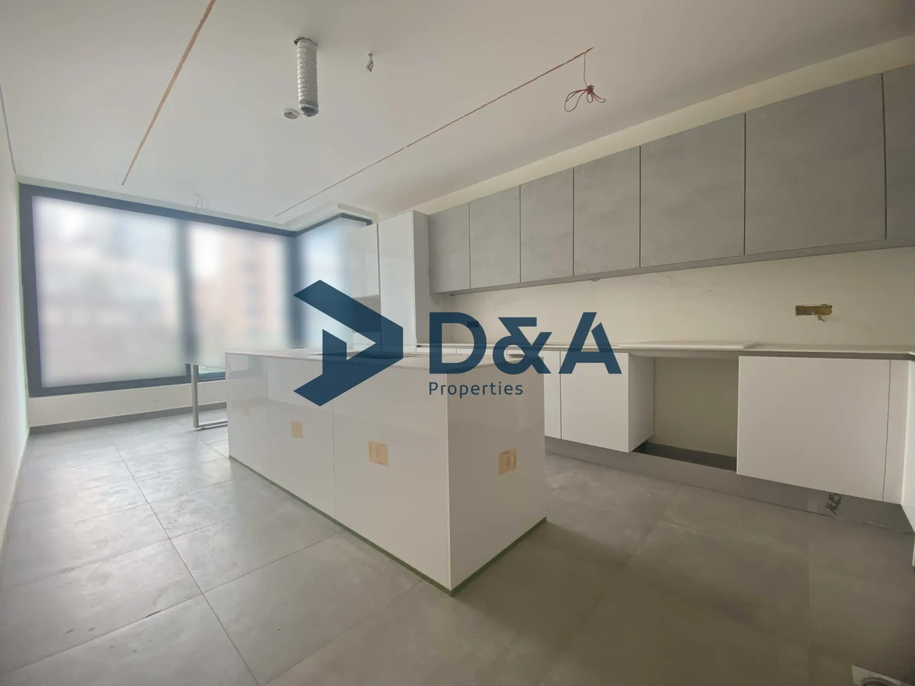 Apartment for rent in Clemenceau, Bayrut, Lebanon - 4 bed, 5 bath