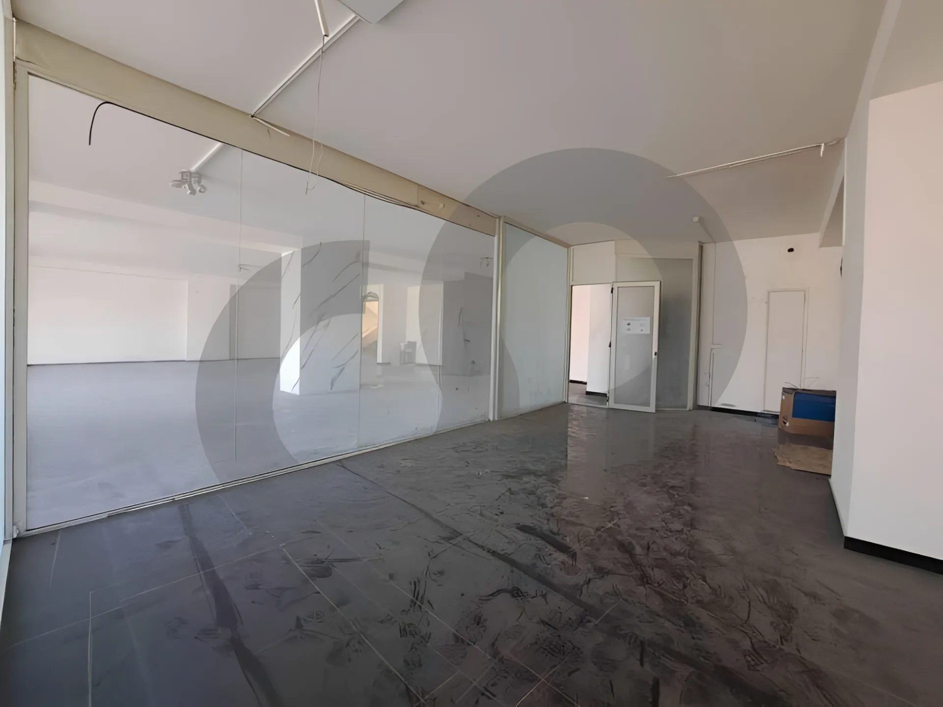 Office for Sale in Daoura