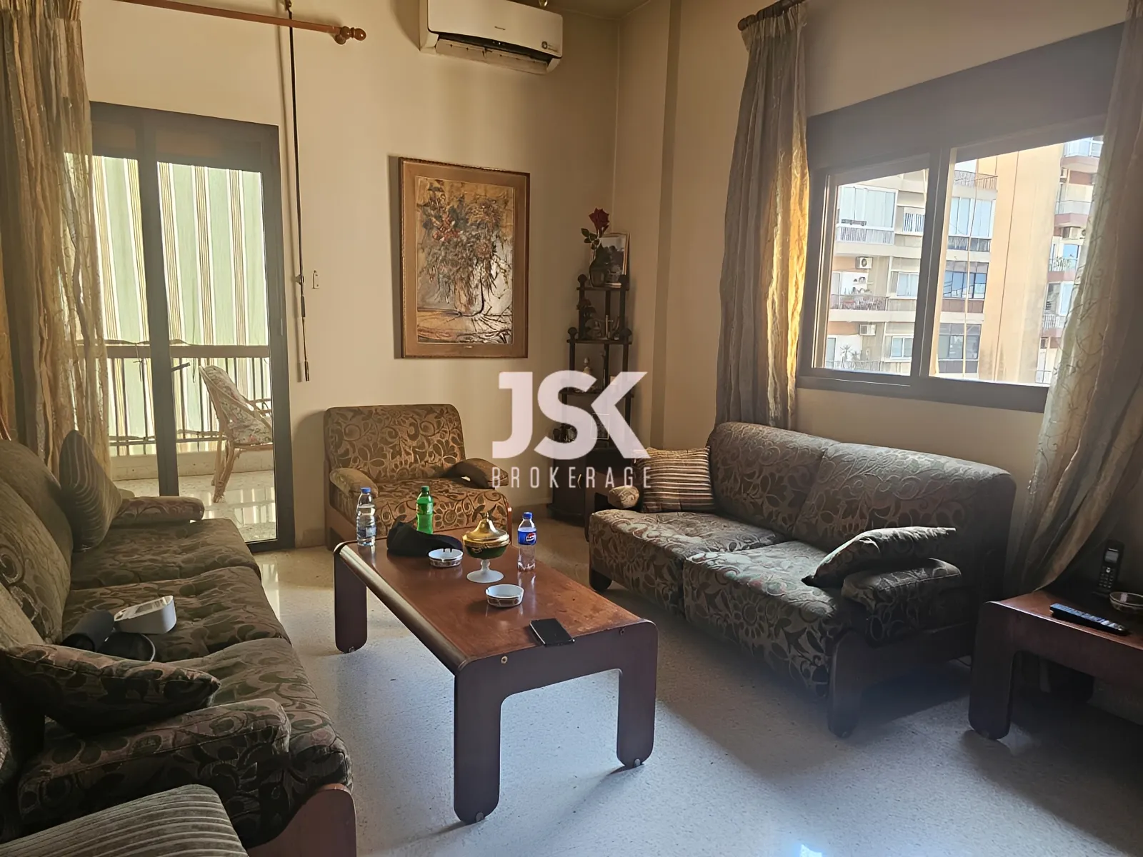Office for Sale in Jdeideh