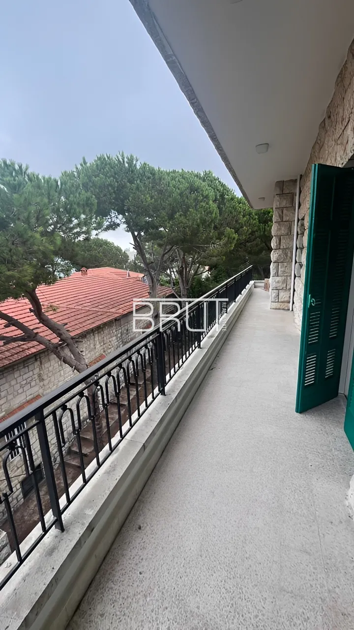 Apartment for Rent in Ajaltoun