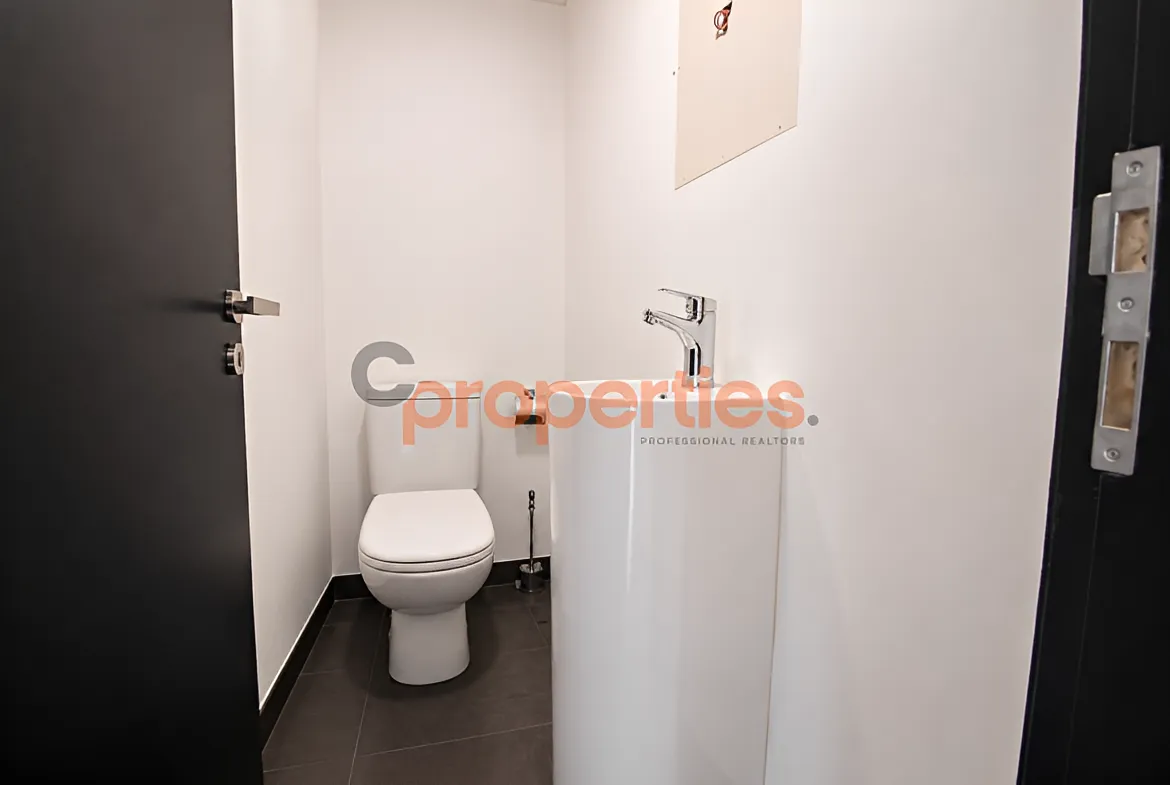 Office for Rent in Zalqa