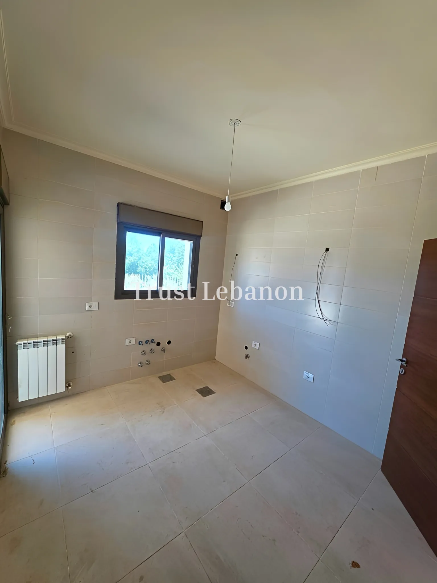 Apartment for sale in Ballouneh, Lebanon