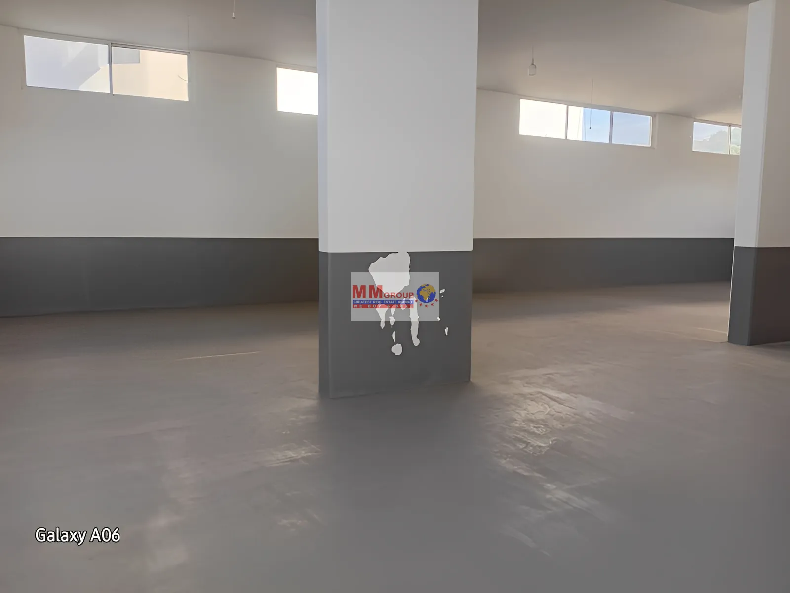 Warehouse for sale in Roumieh