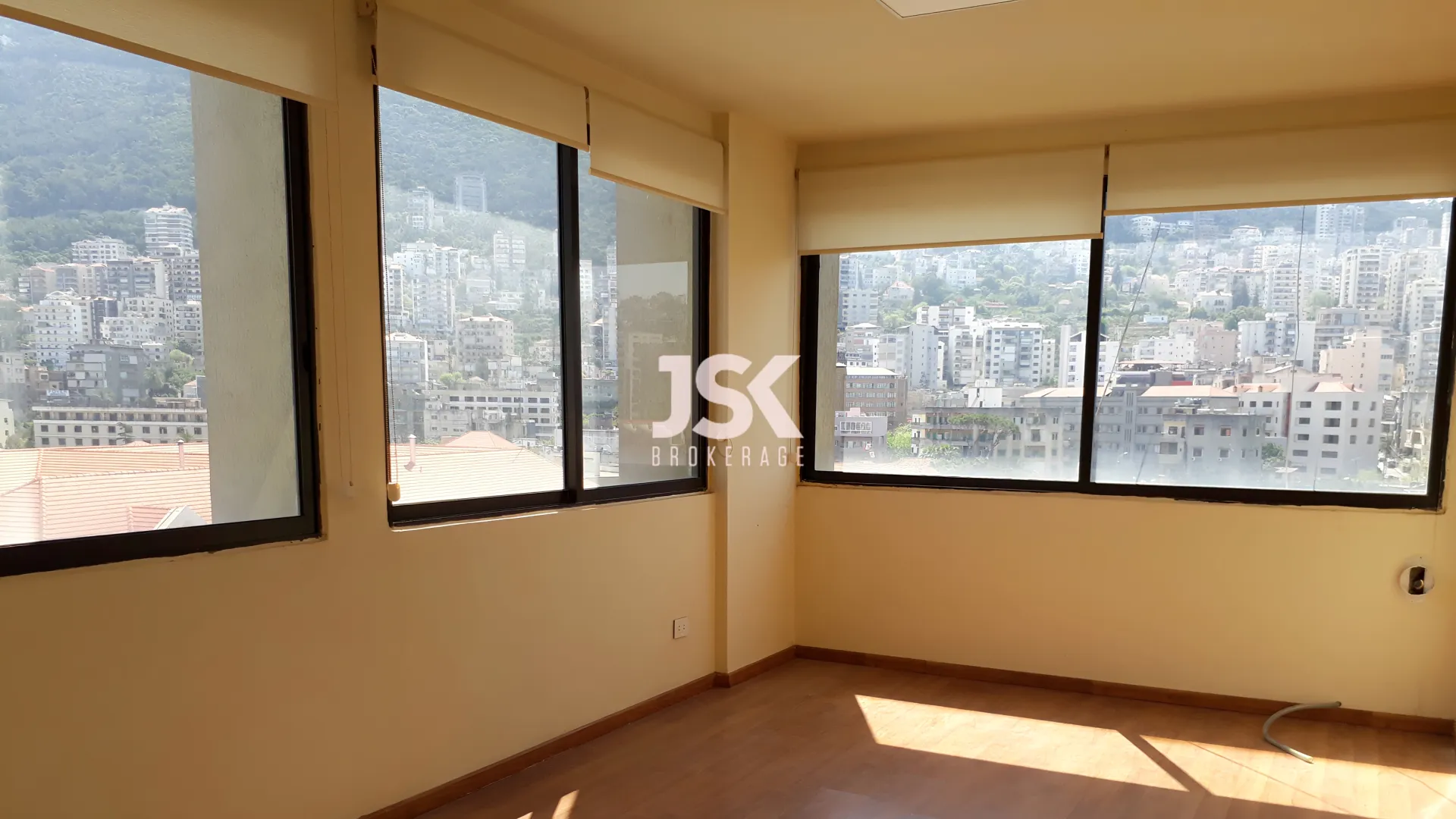 Office for Rent in Jounieh
