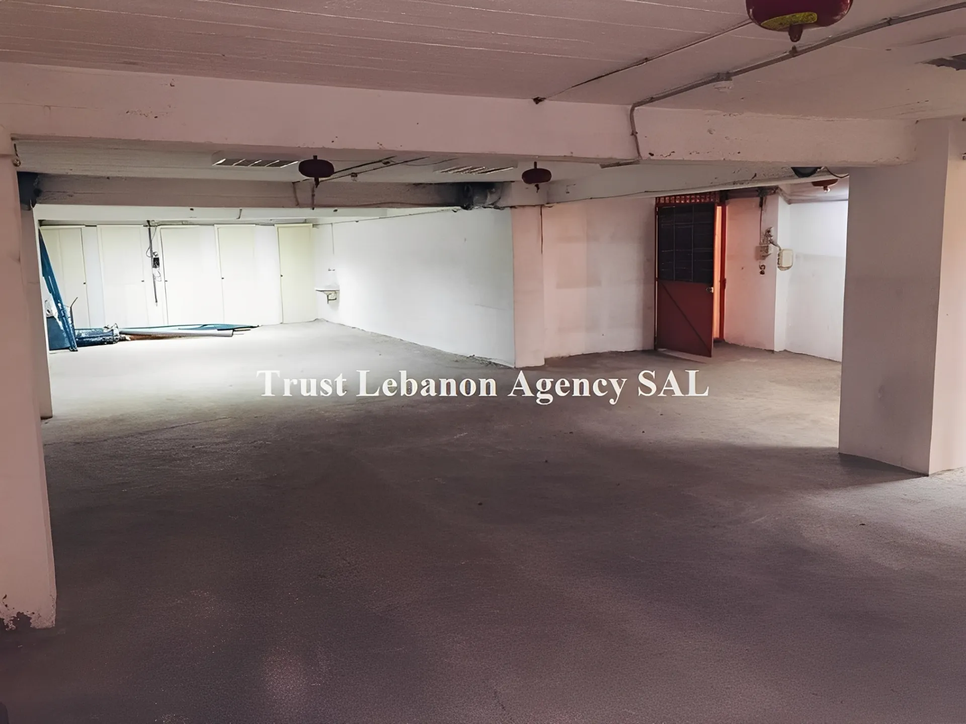 Commercial Property For Rent in Beirut, Ashrafieh