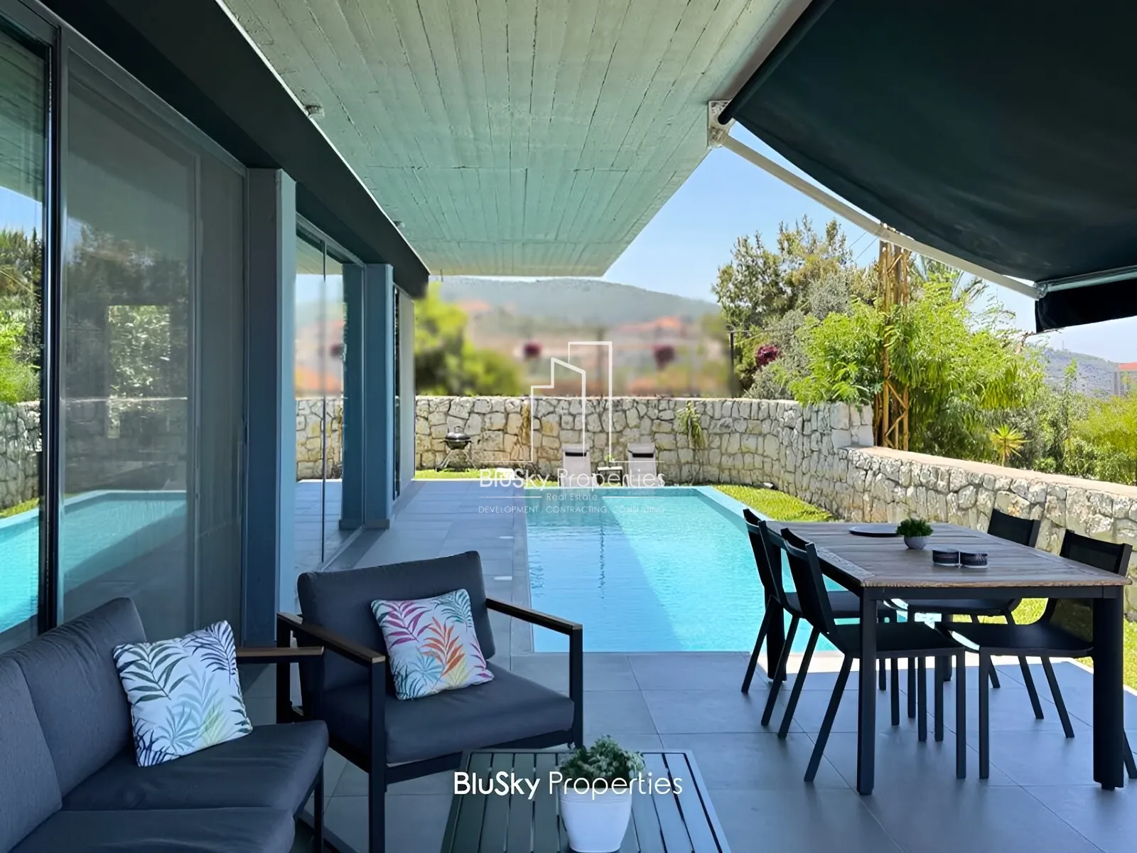 Villa for Sale in Kfarabida - 7 bed, 10 bath