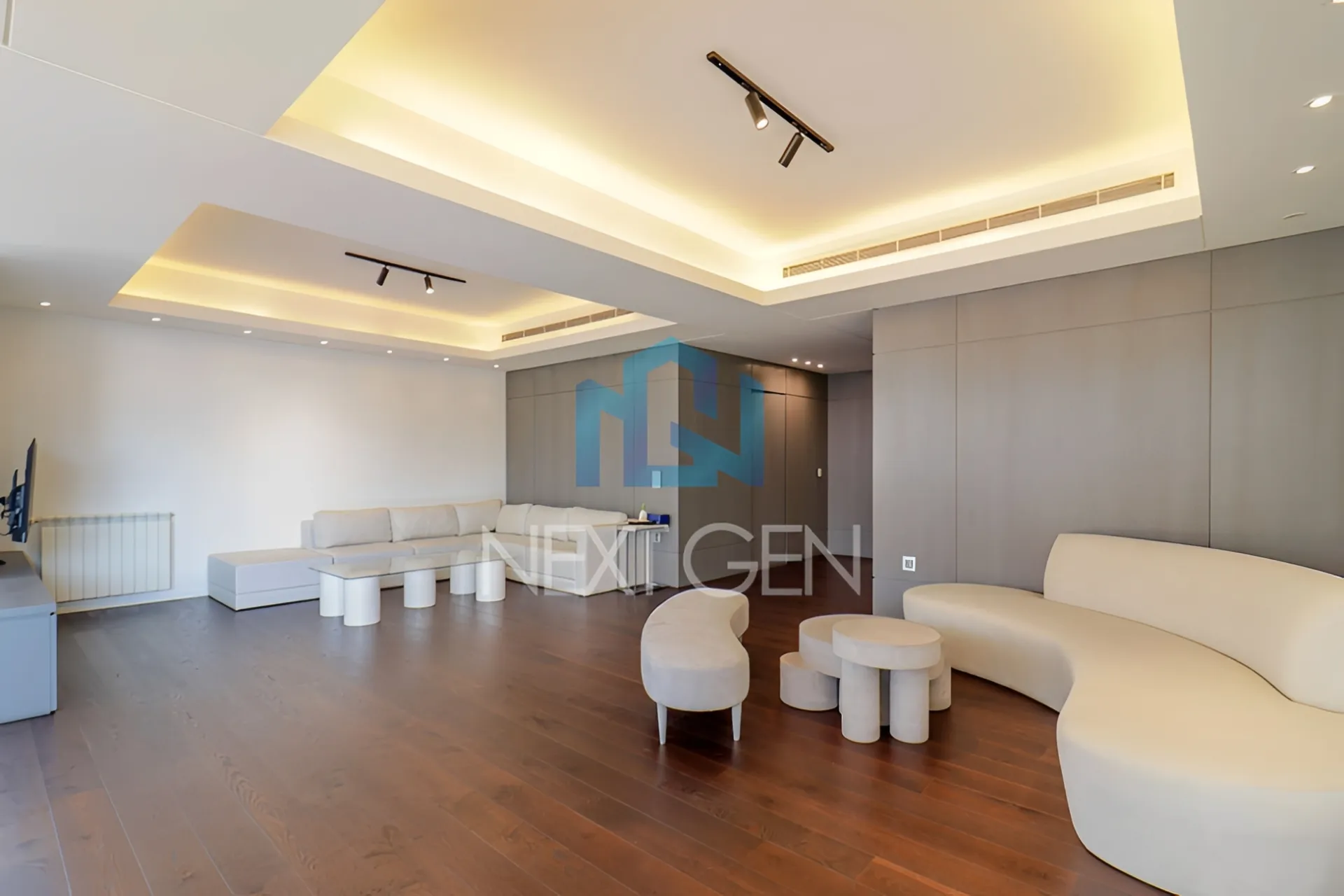Apartment for rent in Clemenceau, Bayrut, Lebanon - 2 bed, 4 bath
