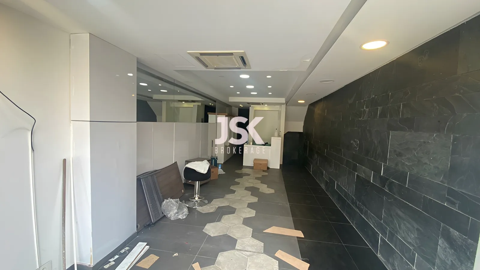 Shop for Rent in Jal El Dib