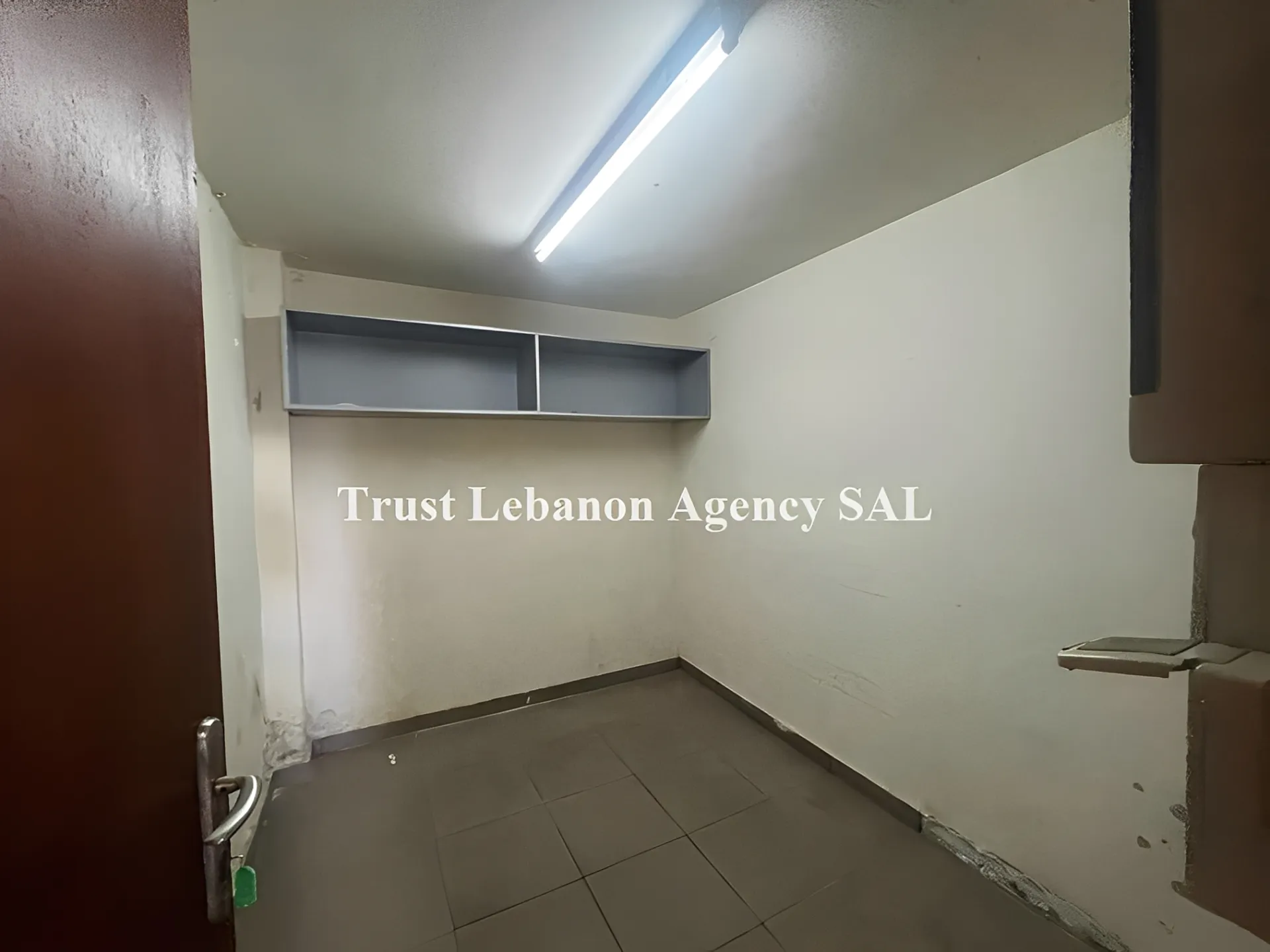Office for rent in Metn, Zalka