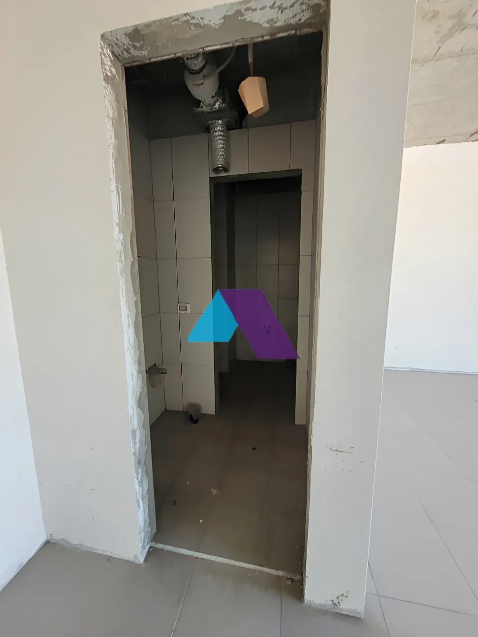 Office for Sale in Baouchriyeh