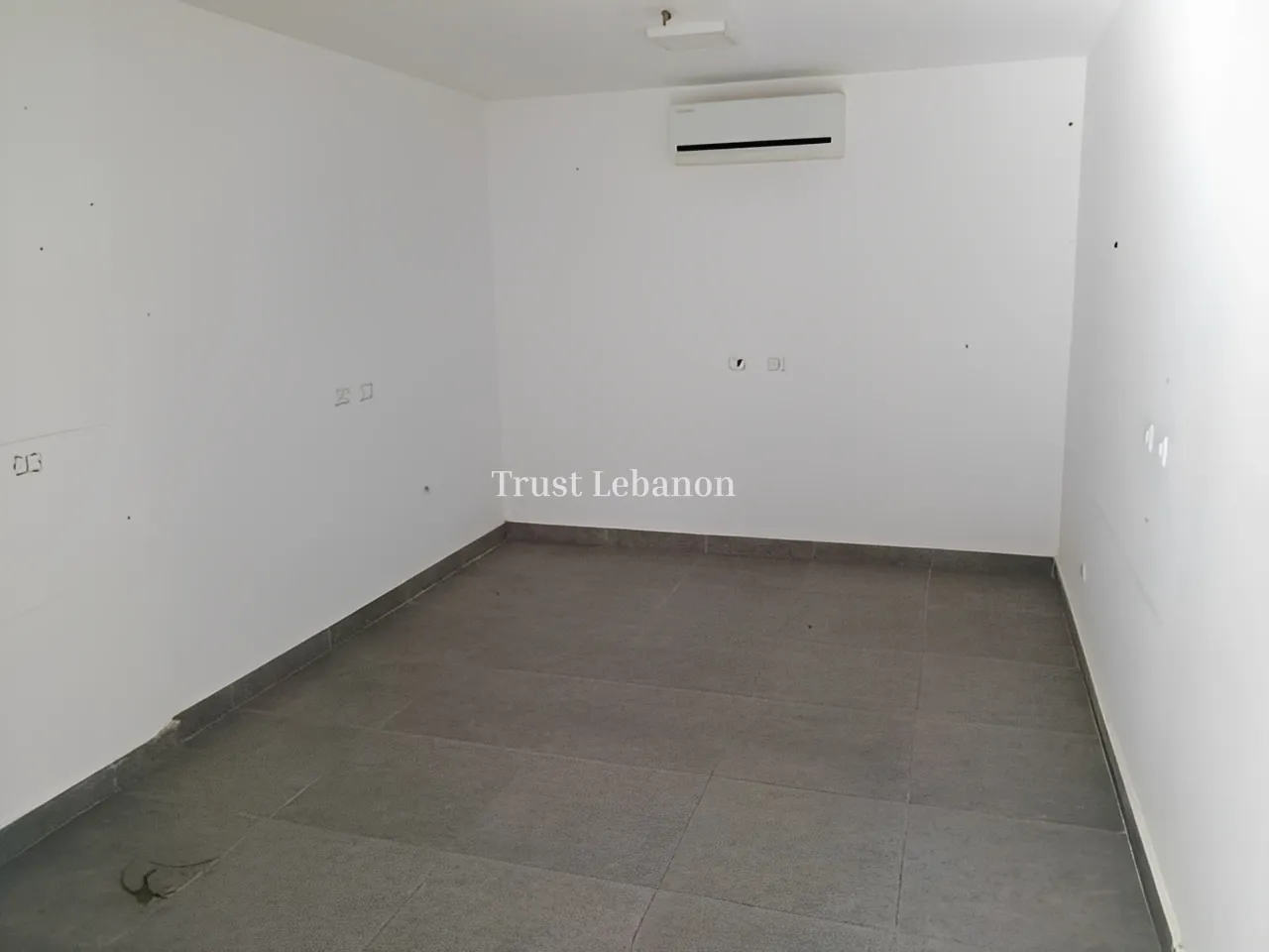 Shop for rent in Horch Tabet, Lebanon