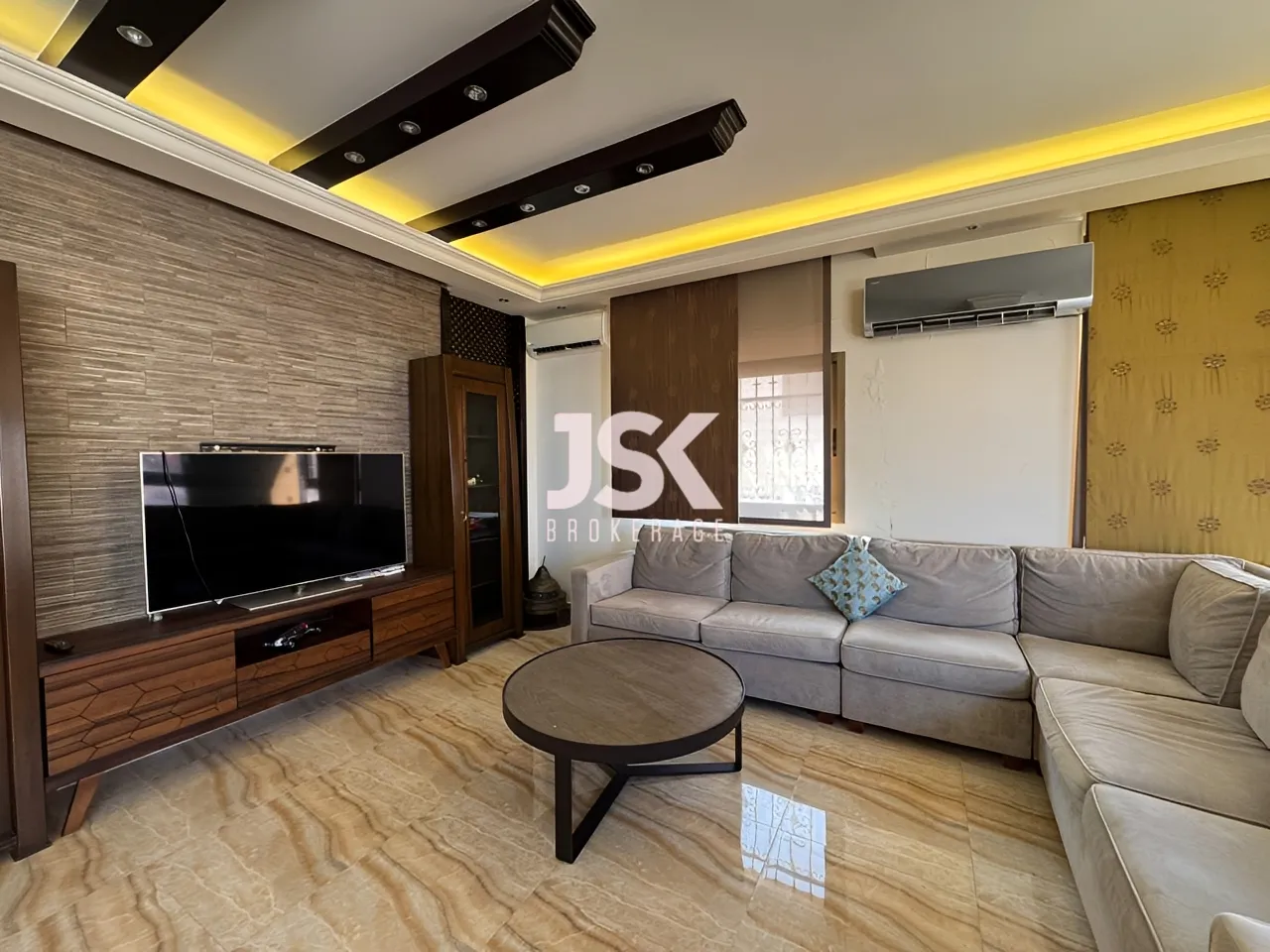 Apartment for Sale in Dawhet Aramoun - 3 bed, 2 bath