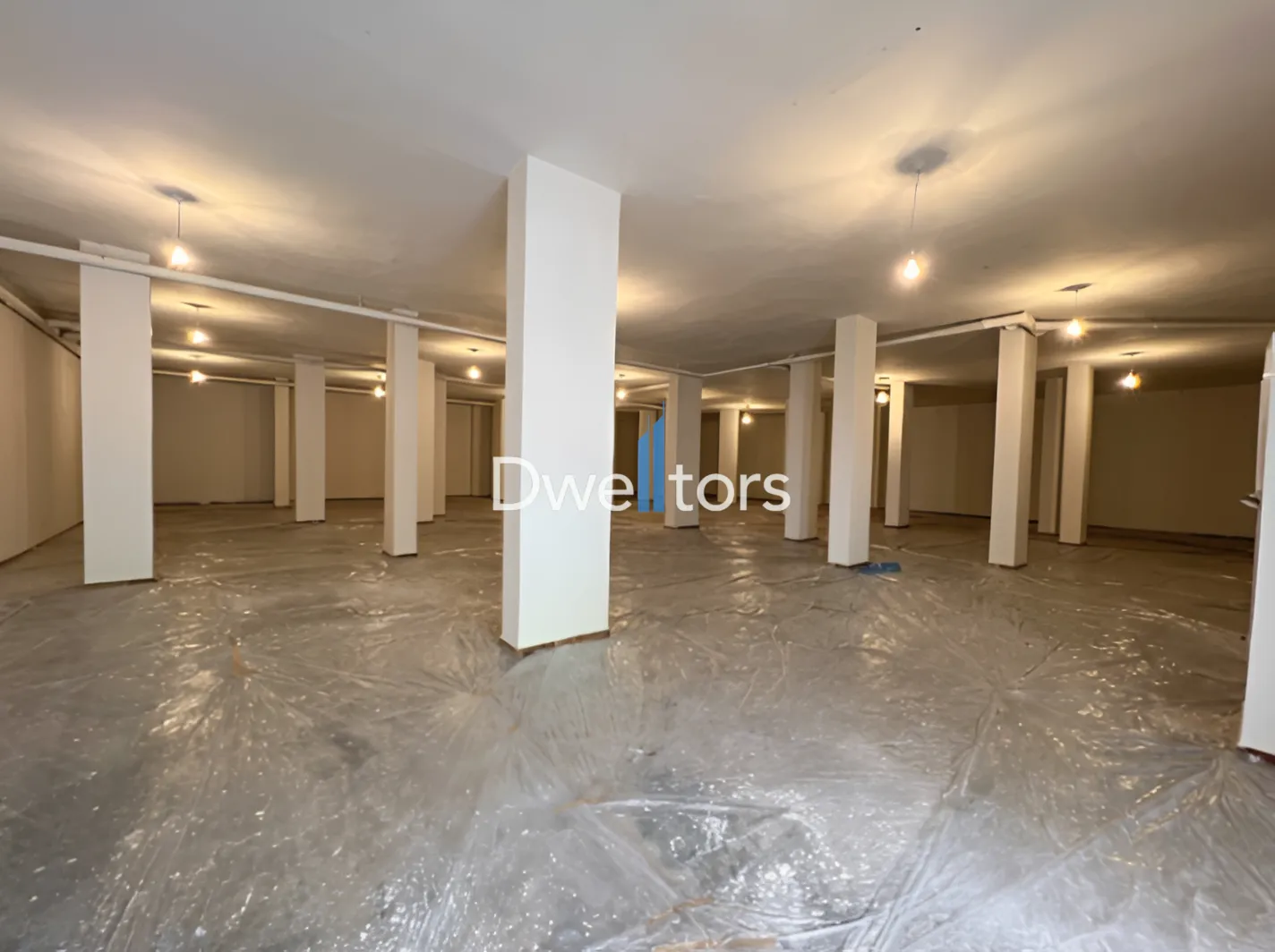 Warehouse for sale in Aaoukar