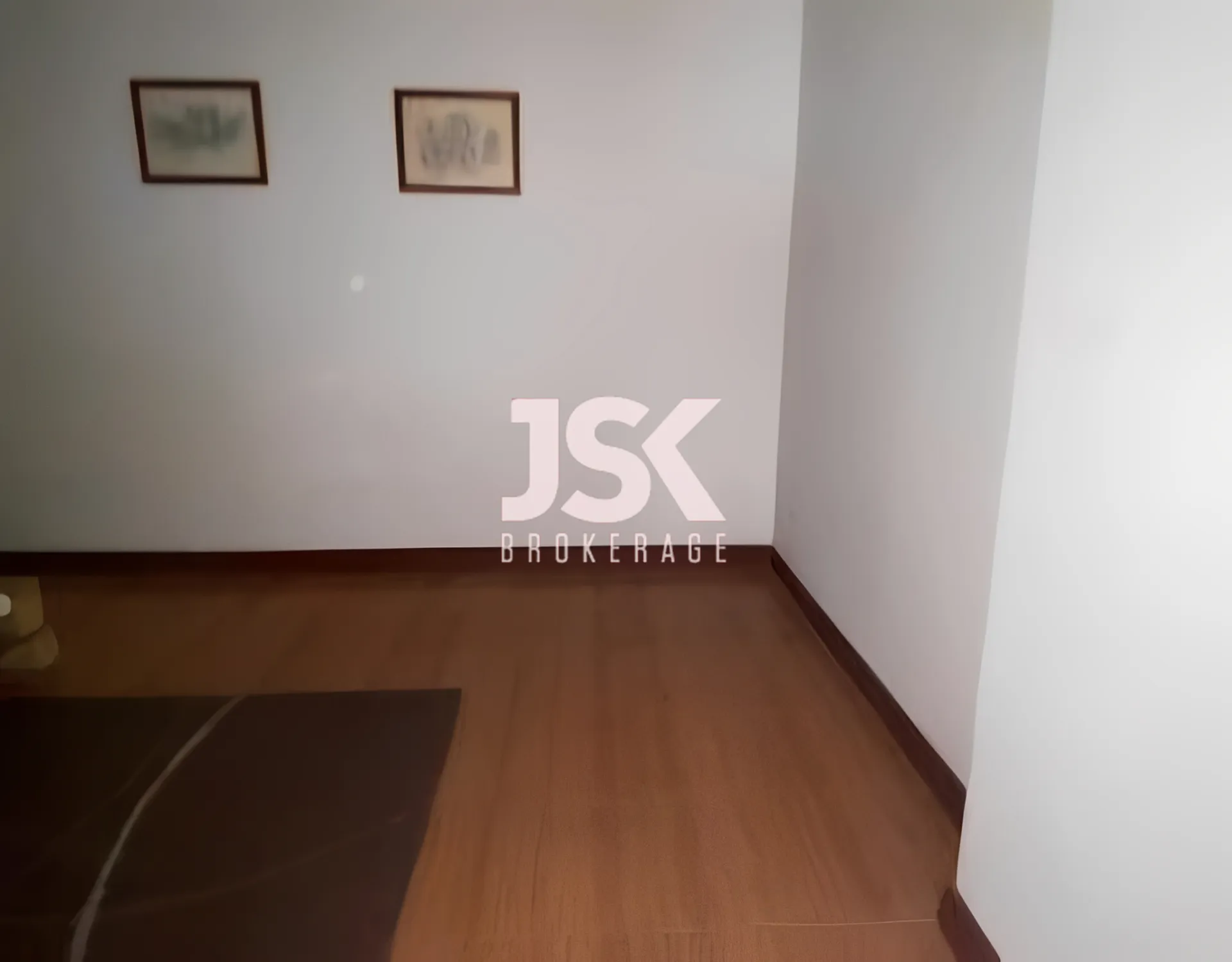 Office for Sale in Jdeideh