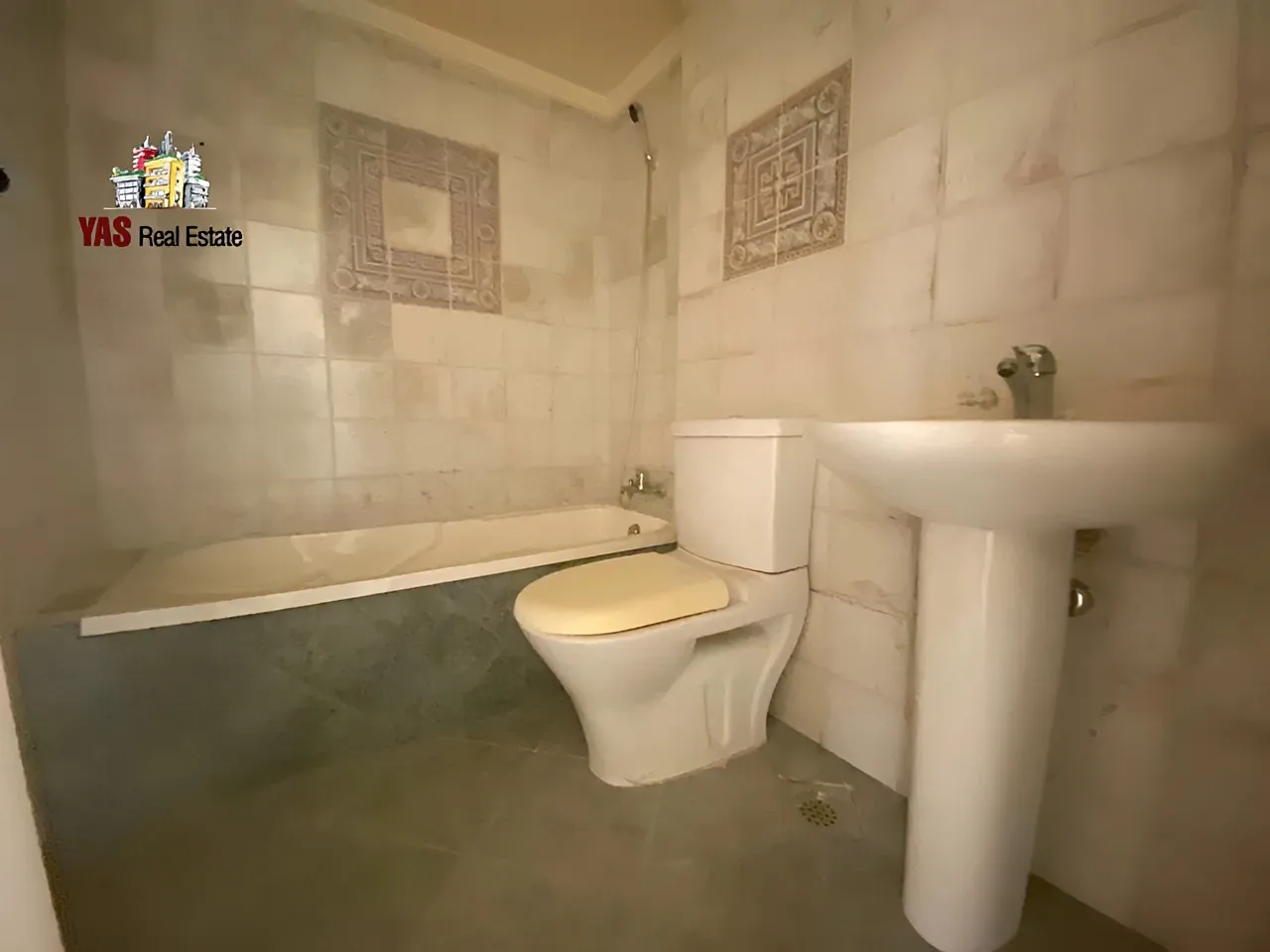 Apartment for Sale in Adonis - 3 bed, 3 bath