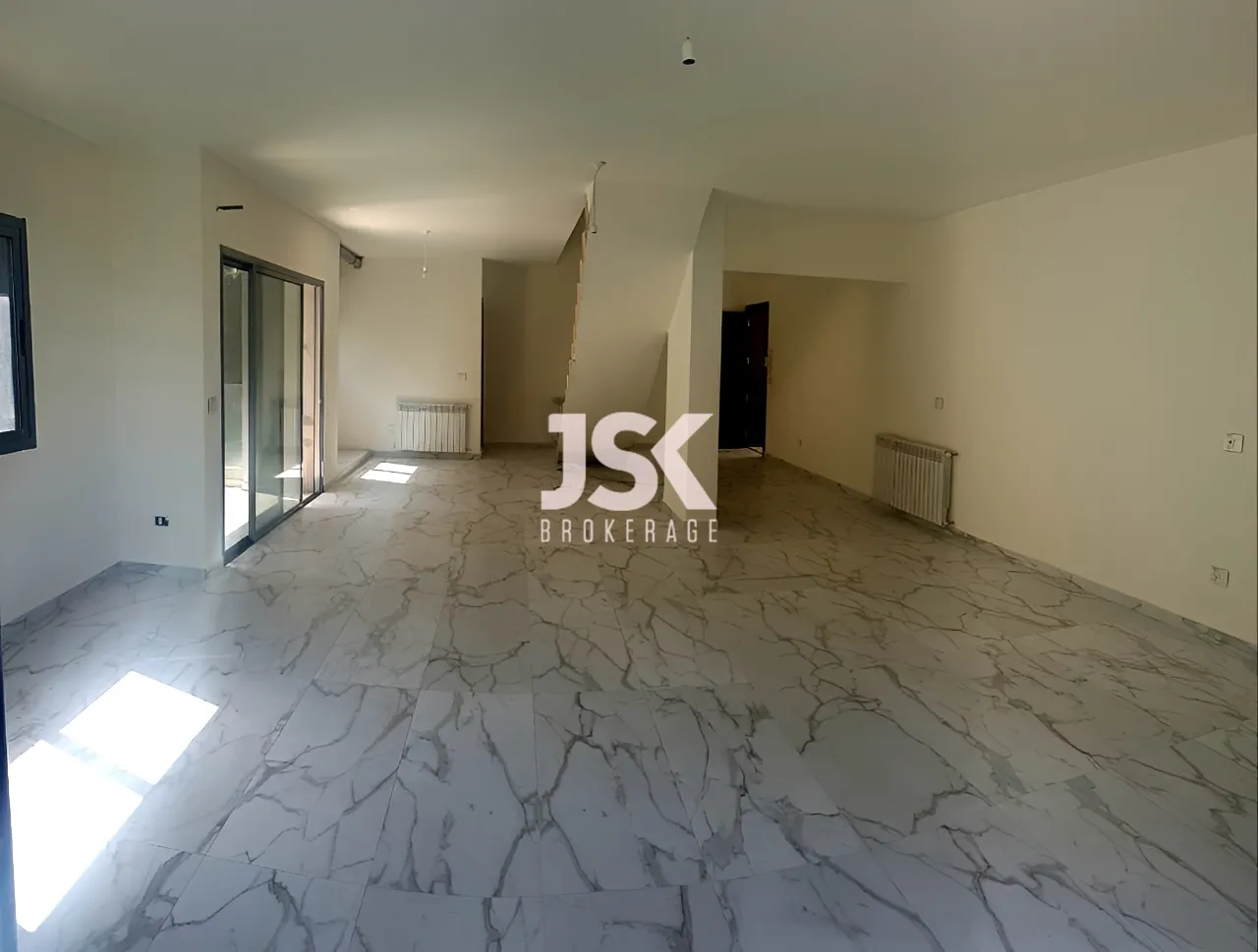 Triplex for Sale in Kfour