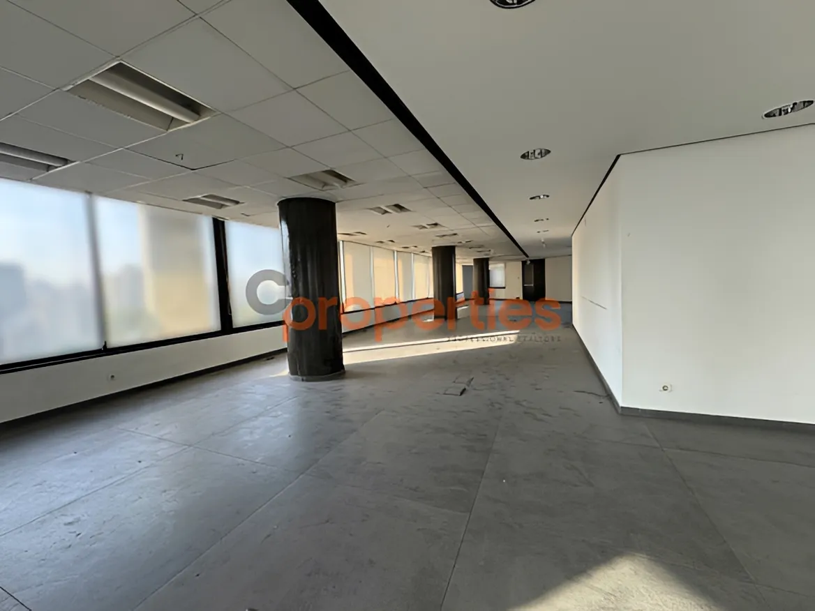 Office for Rent in Forn El Chebbak