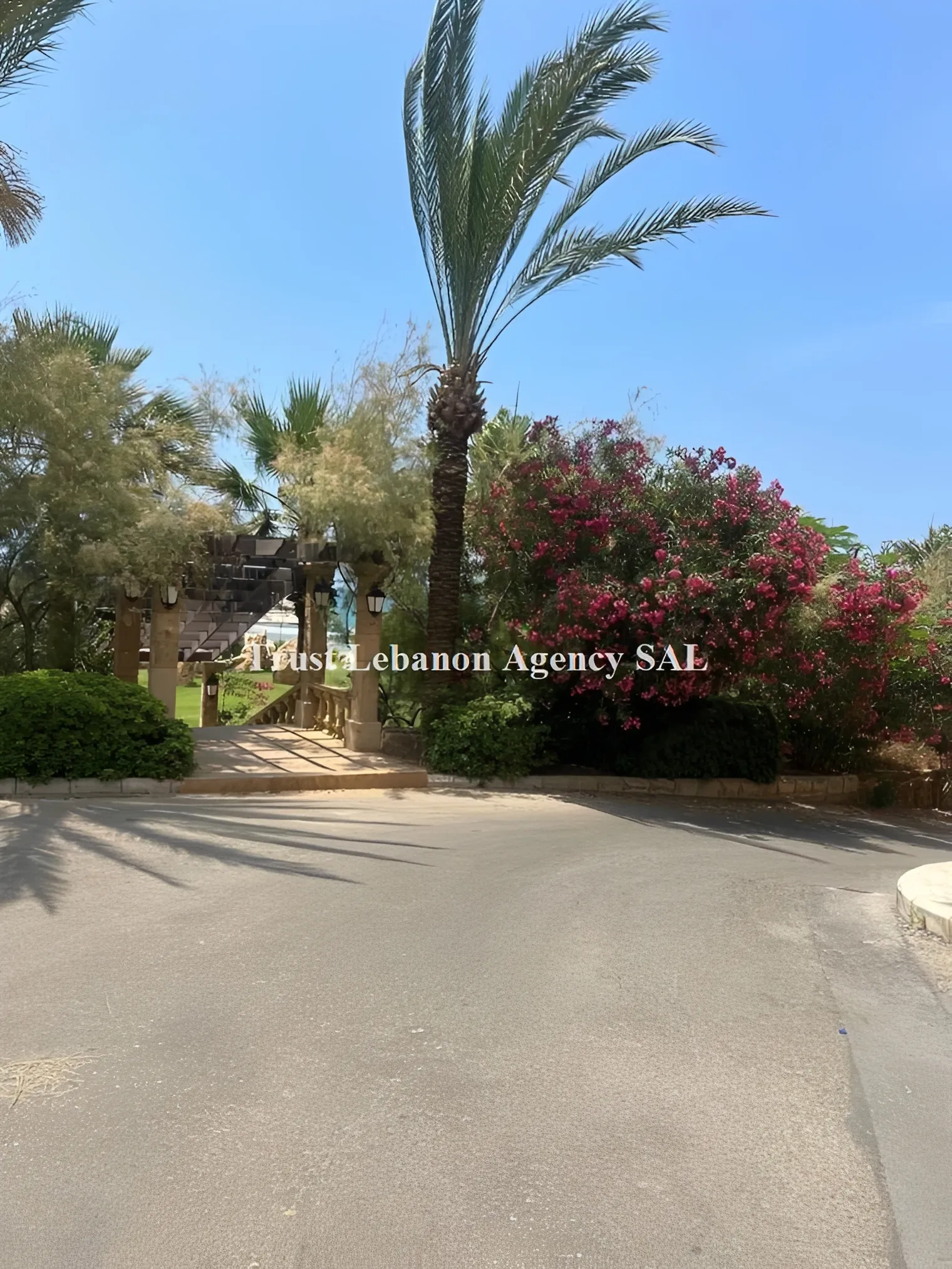 Chalet for Sale in Chouf Jiyeh Lebanon