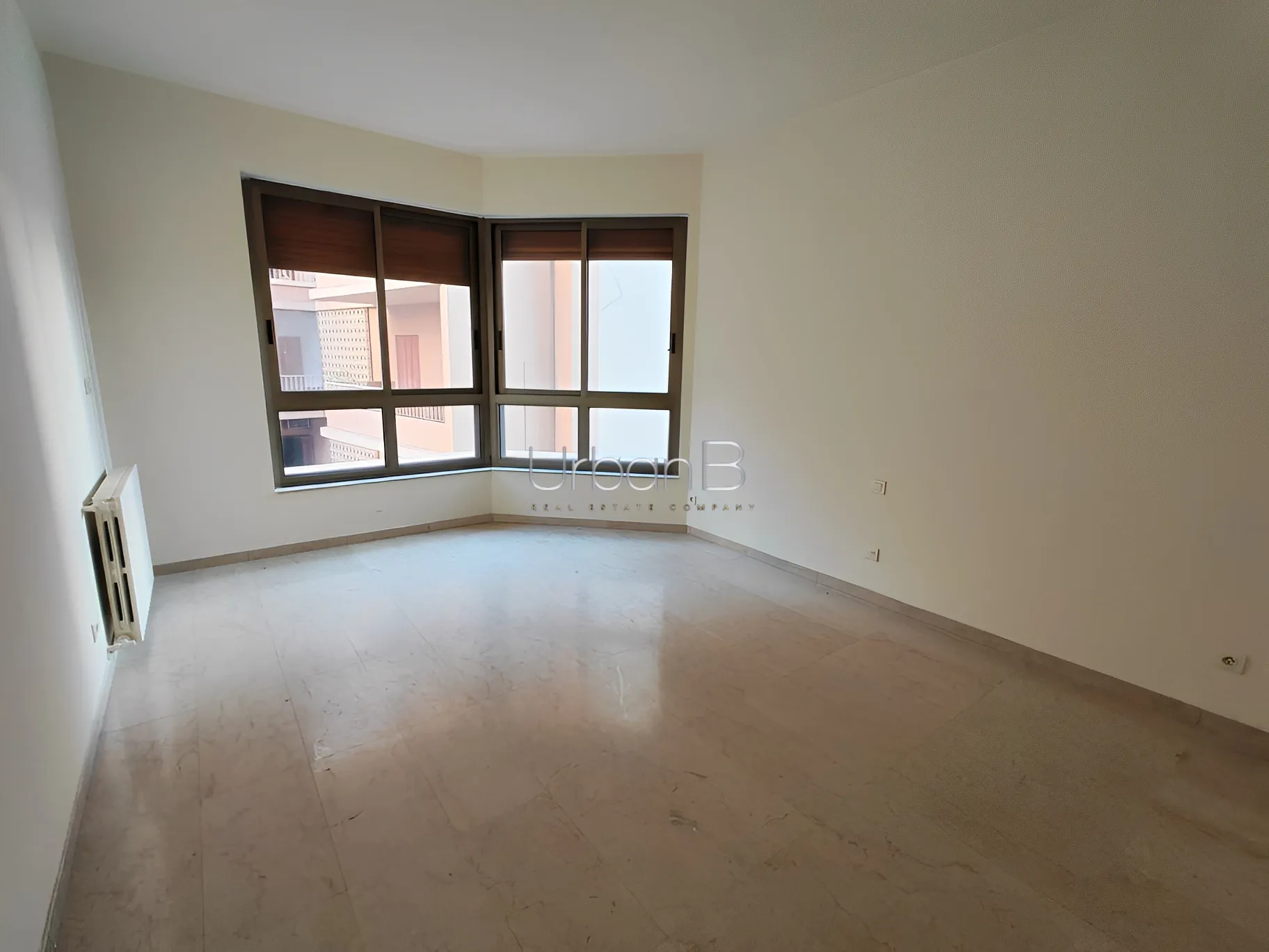Apartment for Rent in Caree d'or, Achrafieh