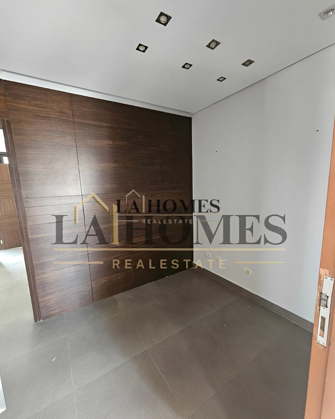 Office for rent in Achrafieh, beirut, lebanon