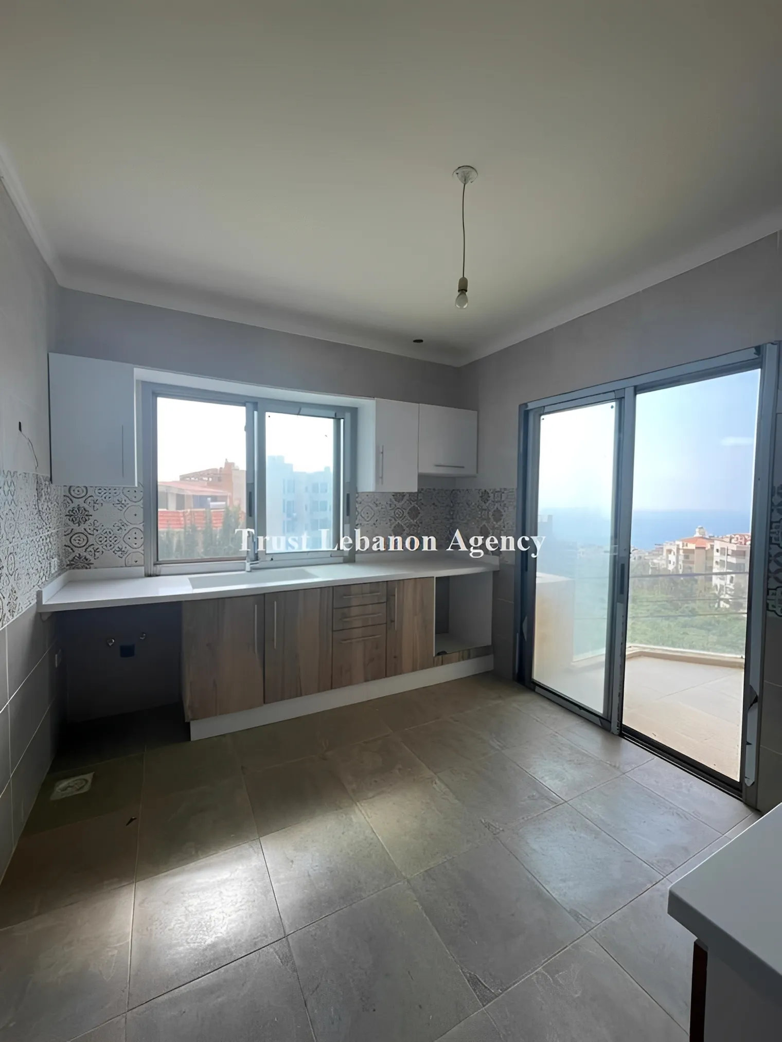 Apartment for Sale in khaldeh Alay