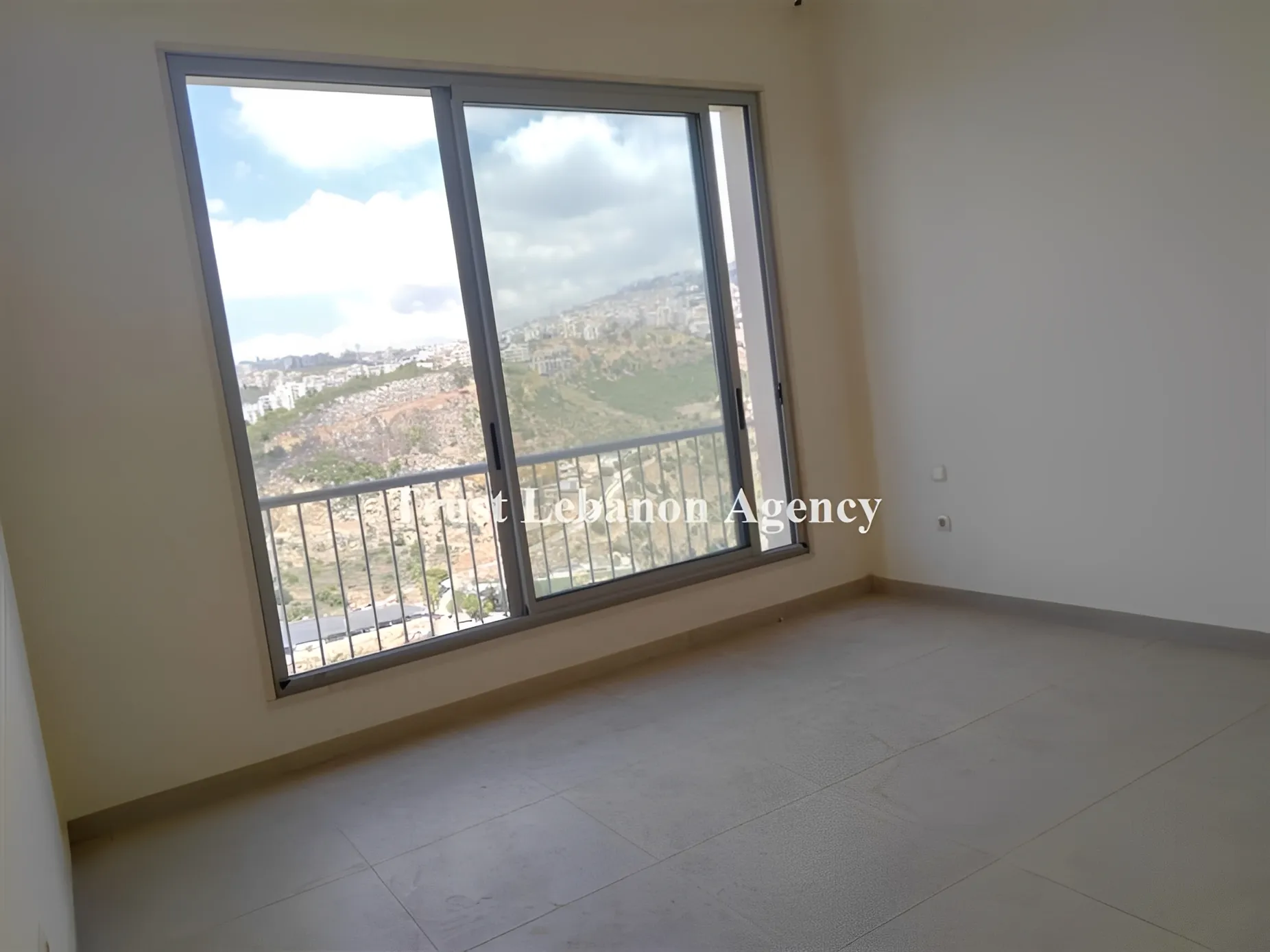 Apartment for Rent in Faiyadiyeh - 3 bed, 5 bath