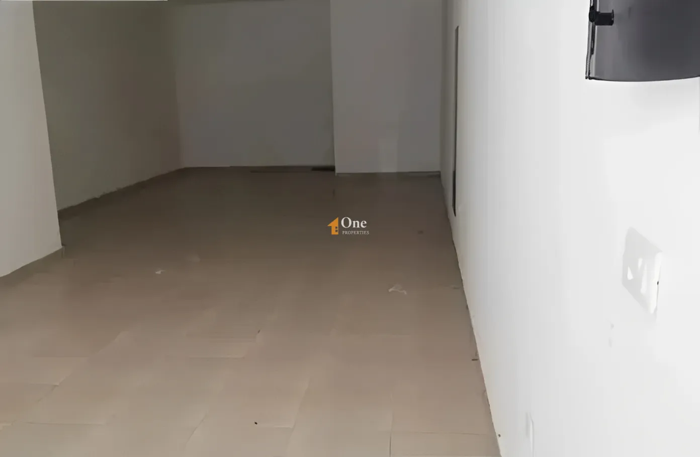 Shop for Rent in Aamchit, Lebanon
